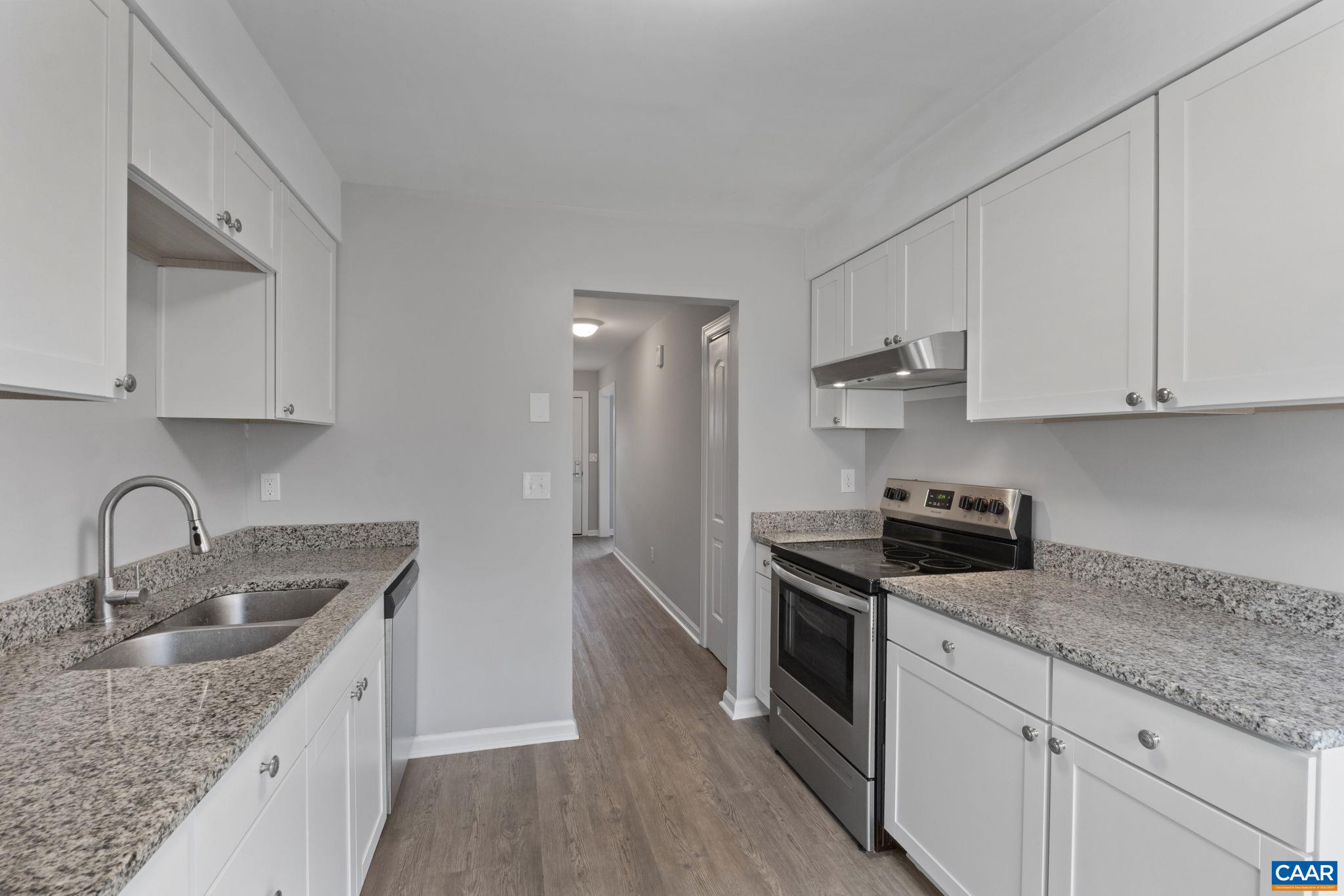 827 SAINT CLAIR AVE, CHARLOTTESVILLE, Virginia 22902, 6 Bedrooms Bedrooms, ,2 BathroomsBathrooms,Residential,827 SAINT CLAIR AVE,674165 MLS # 674165