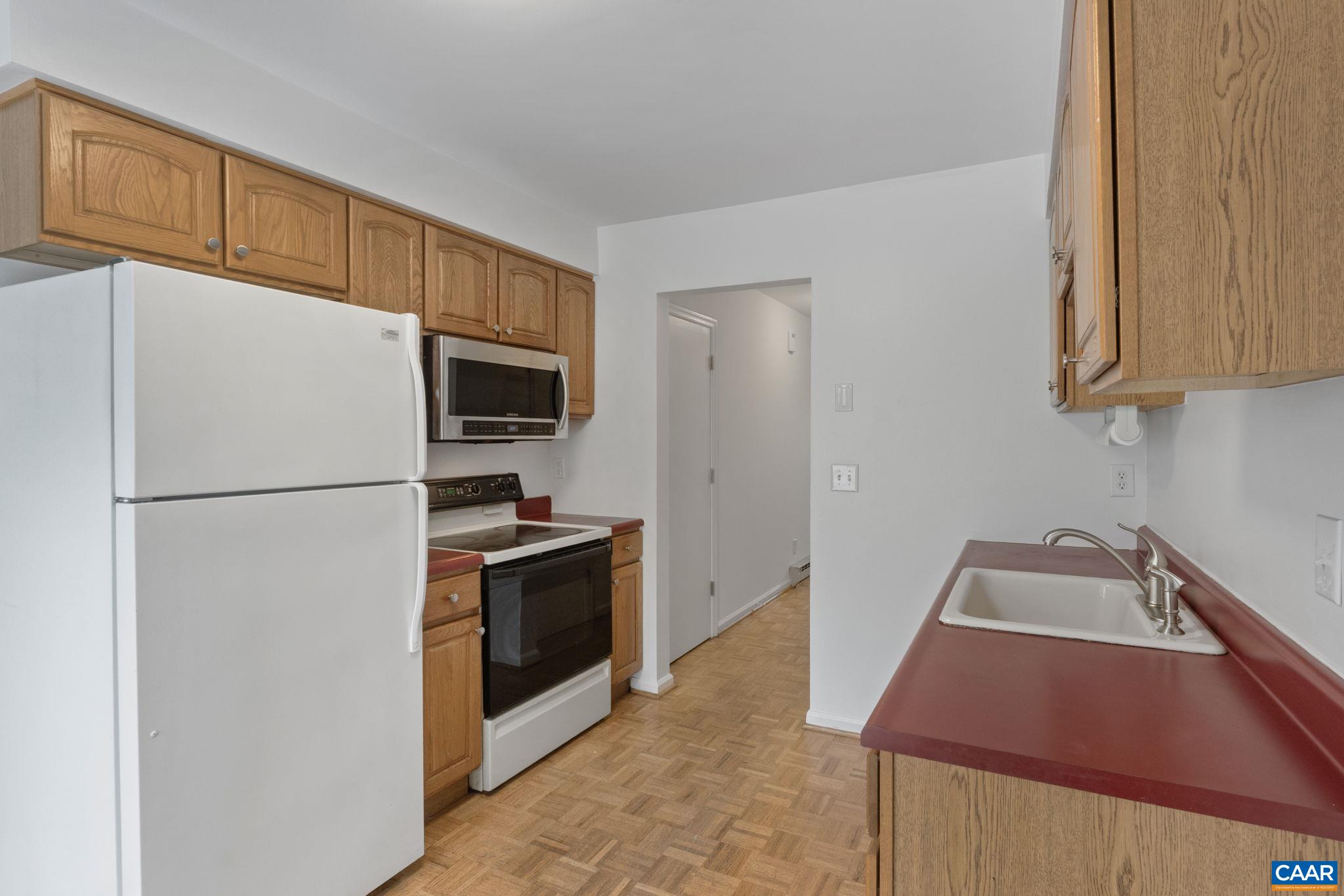 827 SAINT CLAIR AVE, CHARLOTTESVILLE, Virginia 22902, 6 Bedrooms Bedrooms, ,2 BathroomsBathrooms,Residential,827 SAINT CLAIR AVE,674165 MLS # 674165