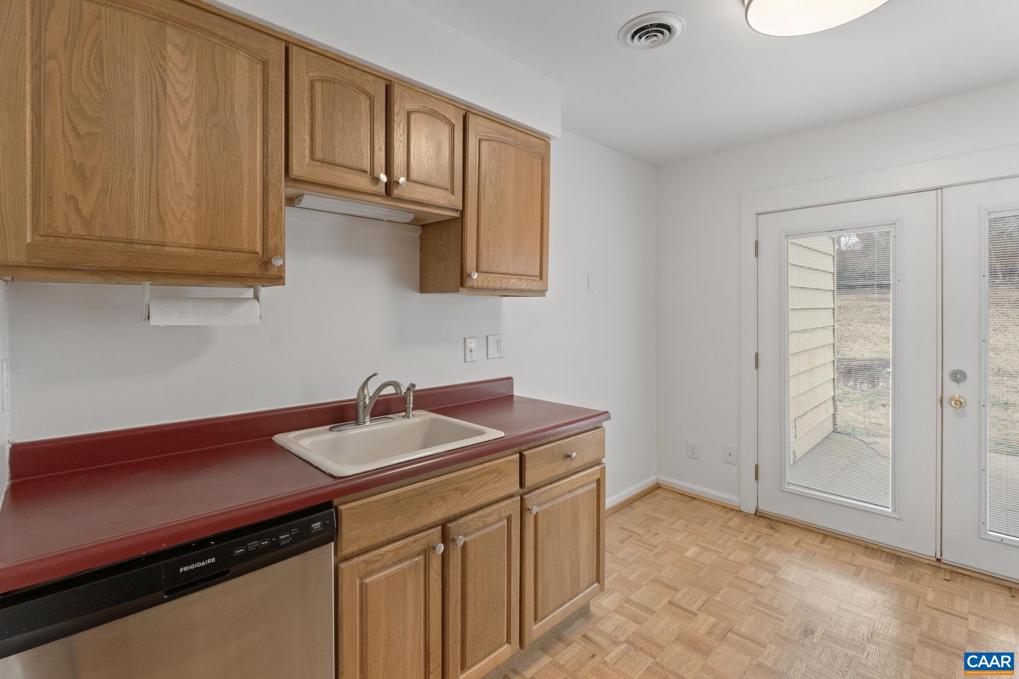 827 SAINT CLAIR AVE, CHARLOTTESVILLE, Virginia 22902, 6 Bedrooms Bedrooms, ,2 BathroomsBathrooms,Residential,827 SAINT CLAIR AVE,674165 MLS # 674165