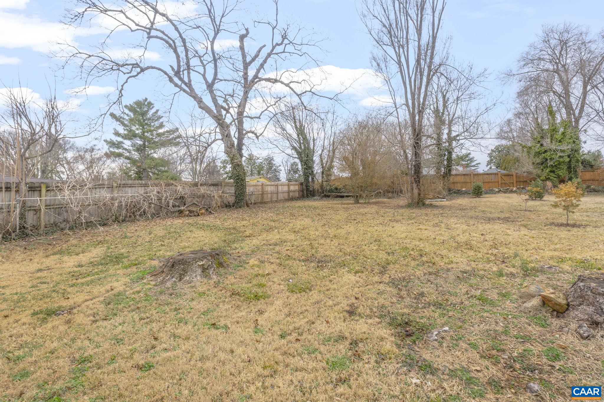 827 SAINT CLAIR AVE, CHARLOTTESVILLE, Virginia 22902, 6 Bedrooms Bedrooms, ,2 BathroomsBathrooms,Residential,827 SAINT CLAIR AVE,674165 MLS # 674165