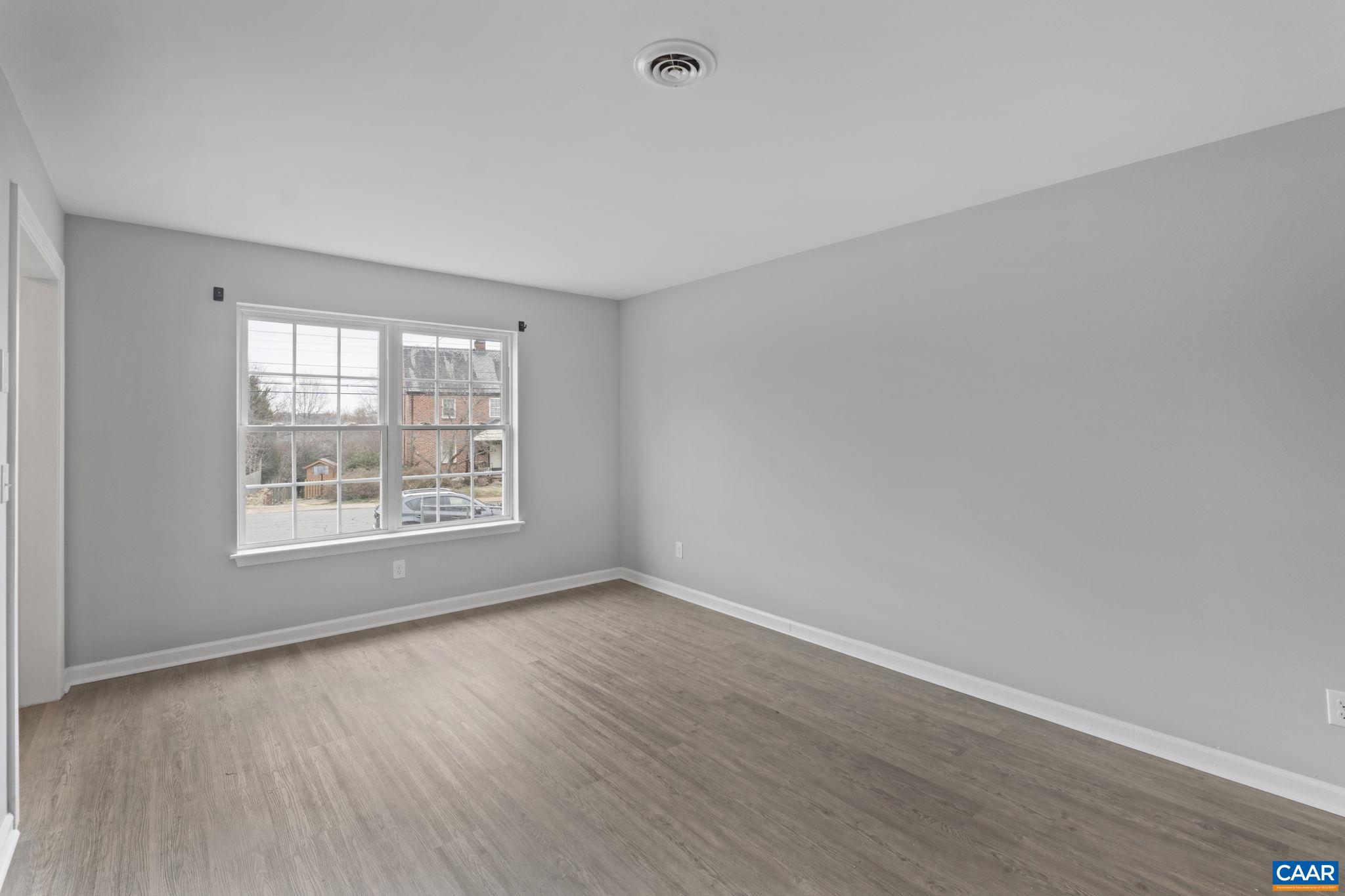 827 SAINT CLAIR AVE, CHARLOTTESVILLE, Virginia 22902, 6 Bedrooms Bedrooms, ,2 BathroomsBathrooms,Residential,827 SAINT CLAIR AVE,674165 MLS # 674165