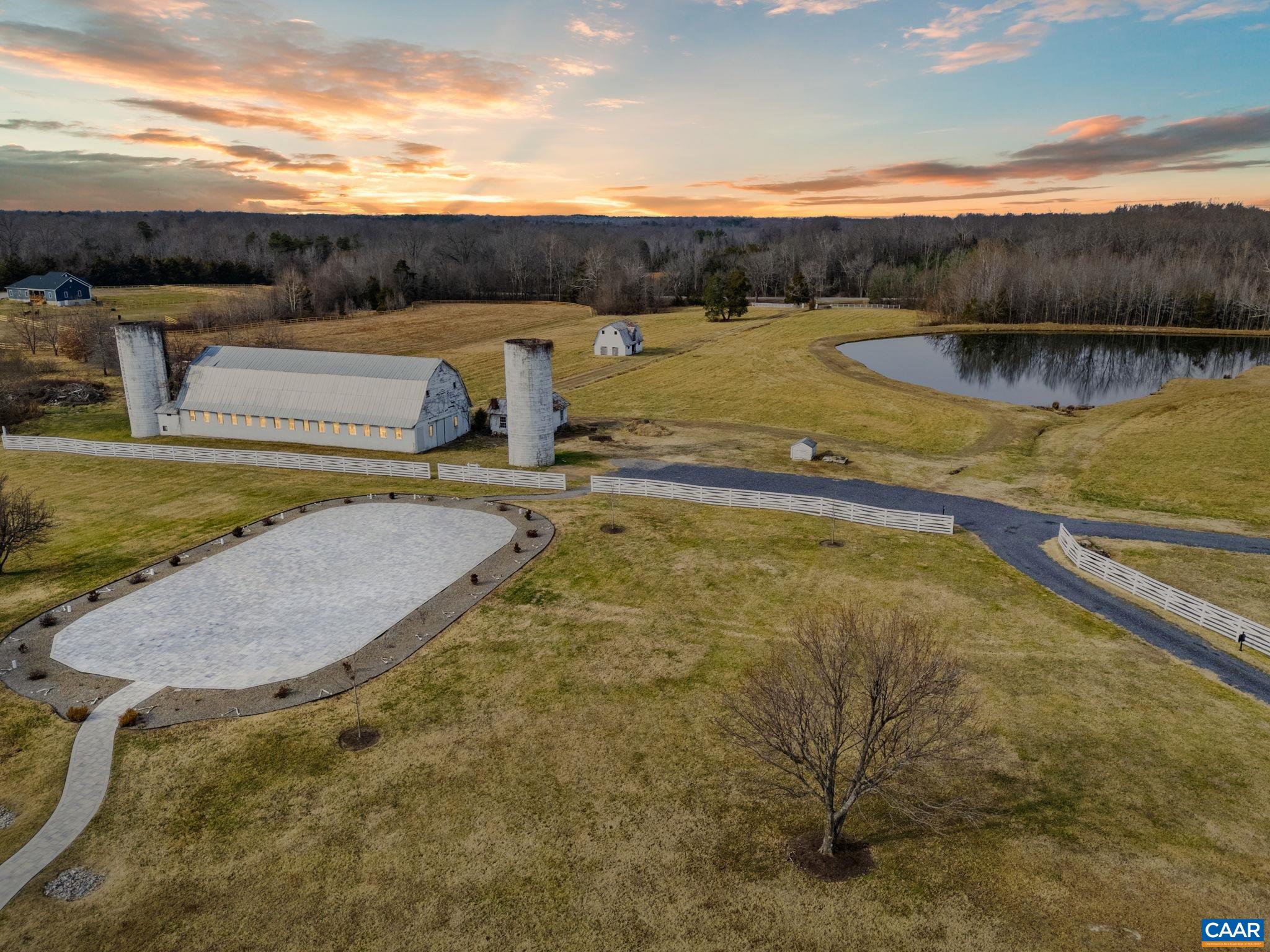 189 OLD BUCKINGHAM RD, CUMBERLAND, Virginia 23040, 5 Bedrooms Bedrooms, ,5 BathroomsBathrooms,Residential,Northfield Estate,189 OLD BUCKINGHAM RD,674166 MLS # 674166