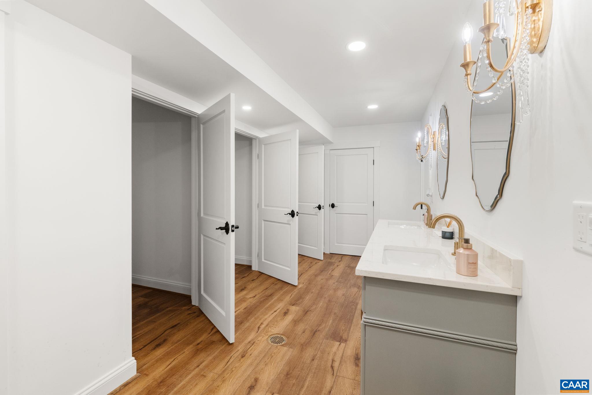 189 OLD BUCKINGHAM RD, CUMBERLAND, Virginia 23040, 5 Bedrooms Bedrooms, ,5 BathroomsBathrooms,Residential,Northfield Estate,189 OLD BUCKINGHAM RD,674166 MLS # 674166