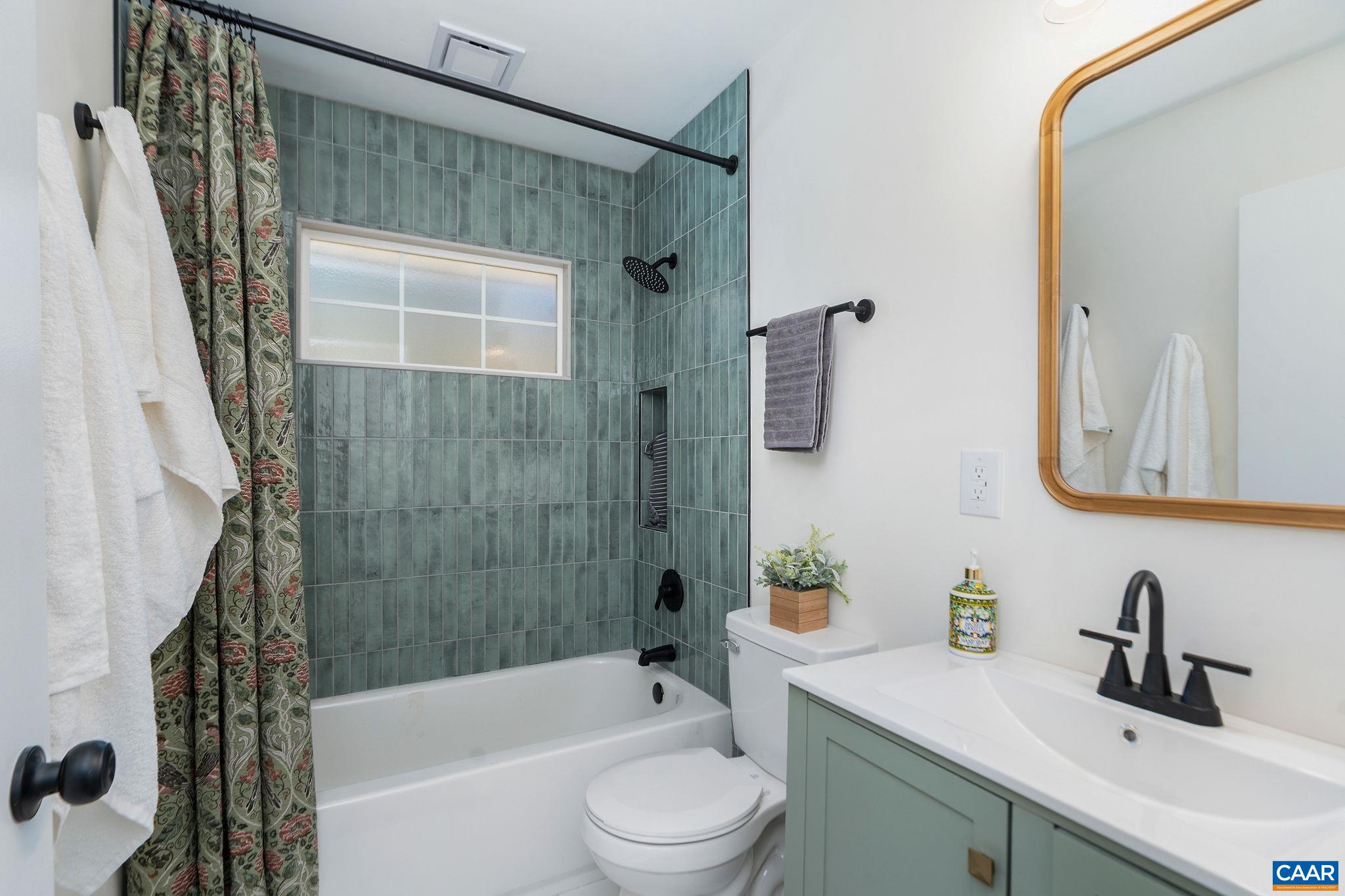 94 AUDUBON ST, STAUNTON, Virginia 24401, 3 Bedrooms Bedrooms, ,2 BathroomsBathrooms,Residential,94 AUDUBON ST,674174 MLS # 674174