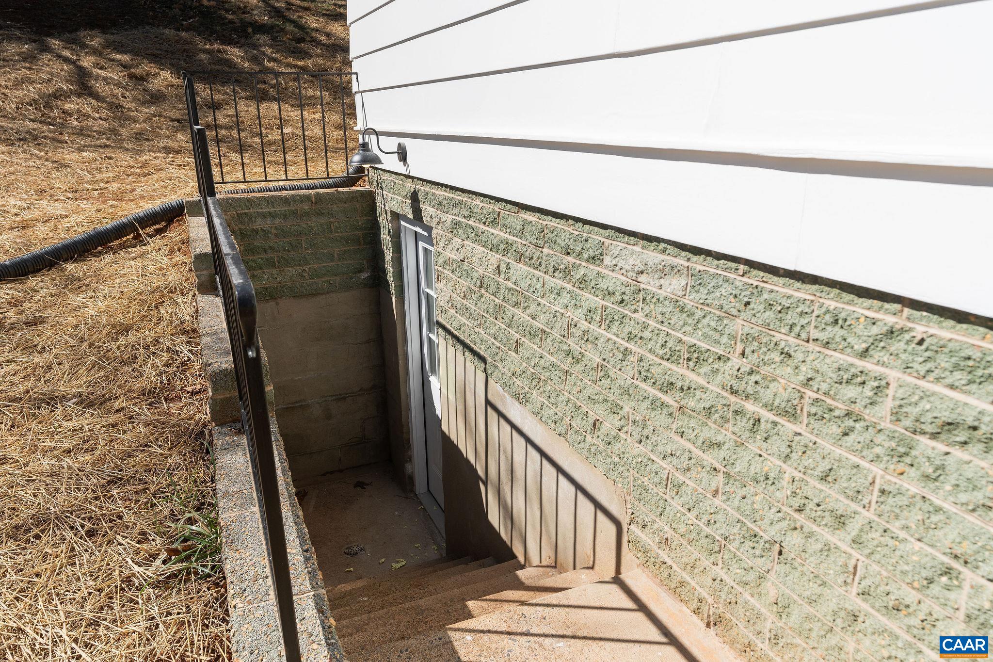 94 AUDUBON ST, STAUNTON, Virginia 24401, 3 Bedrooms Bedrooms, ,2 BathroomsBathrooms,Residential,94 AUDUBON ST,674174 MLS # 674174