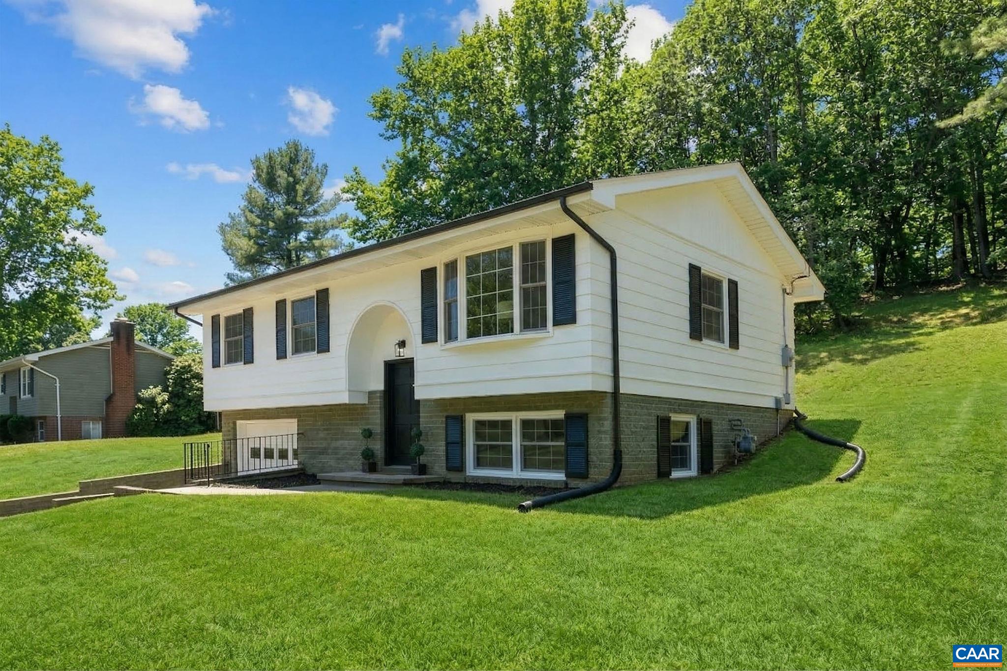 94 AUDUBON ST, STAUNTON, Virginia 24401, 3 Bedrooms Bedrooms, ,2 BathroomsBathrooms,Residential,94 AUDUBON ST,674174 MLS # 674174