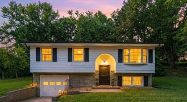 94 AUDUBON ST, STAUNTON, Virginia 24401, 3 Bedrooms Bedrooms, ,2 BathroomsBathrooms,Residential,94 AUDUBON ST,674174 MLS # 674174