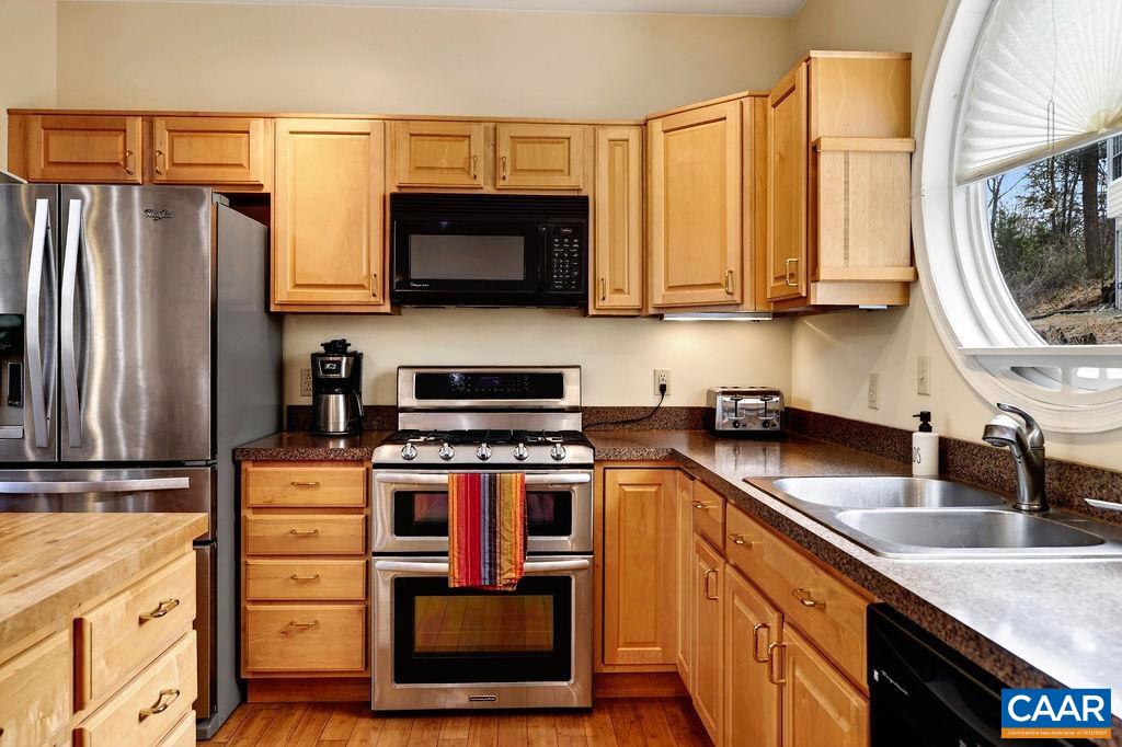 62 SUMMIT CT, ROSELAND, Virginia 22967, 3 Bedrooms Bedrooms, ,3 BathroomsBathrooms,Residential,62 SUMMIT CT,674175 MLS # 674175