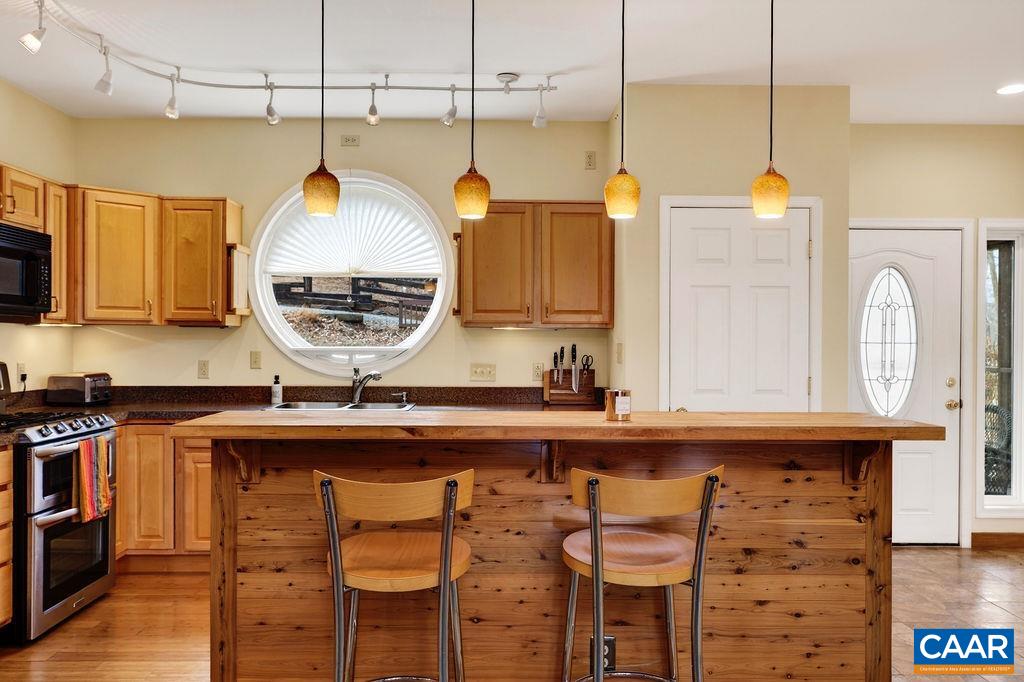 62 SUMMIT CT, ROSELAND, Virginia 22967, 3 Bedrooms Bedrooms, ,3 BathroomsBathrooms,Residential,62 SUMMIT CT,674175 MLS # 674175