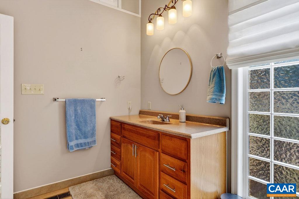 62 SUMMIT CT, ROSELAND, Virginia 22967, 3 Bedrooms Bedrooms, ,3 BathroomsBathrooms,Residential,62 SUMMIT CT,674175 MLS # 674175