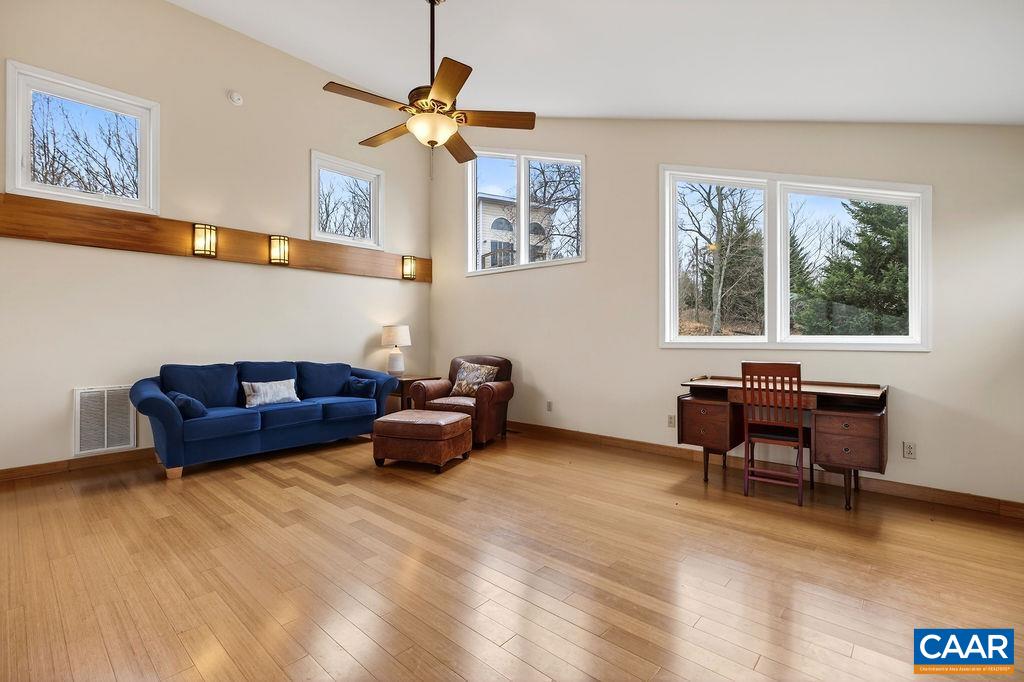 62 SUMMIT CT, ROSELAND, Virginia 22967, 3 Bedrooms Bedrooms, ,3 BathroomsBathrooms,Residential,62 SUMMIT CT,674175 MLS # 674175