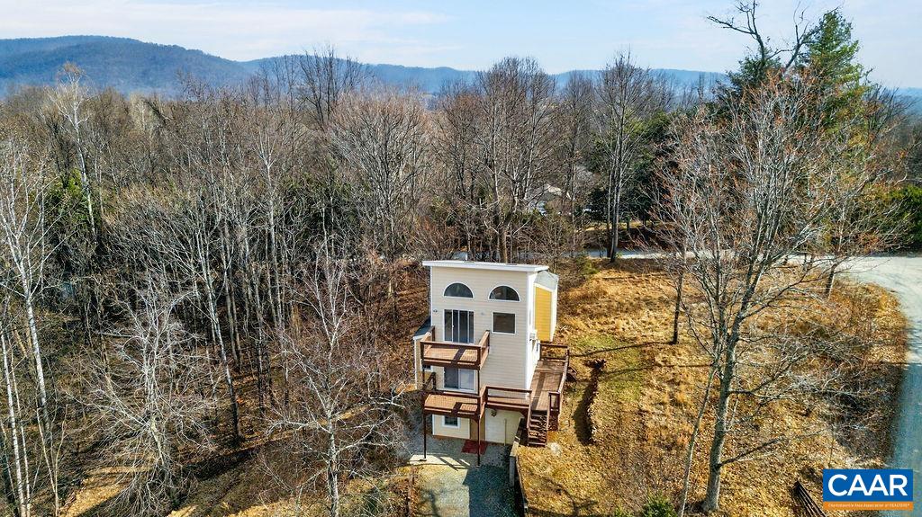 62 SUMMIT CT, ROSELAND, Virginia 22967, 3 Bedrooms Bedrooms, ,3 BathroomsBathrooms,Residential,62 SUMMIT CT,674175 MLS # 674175