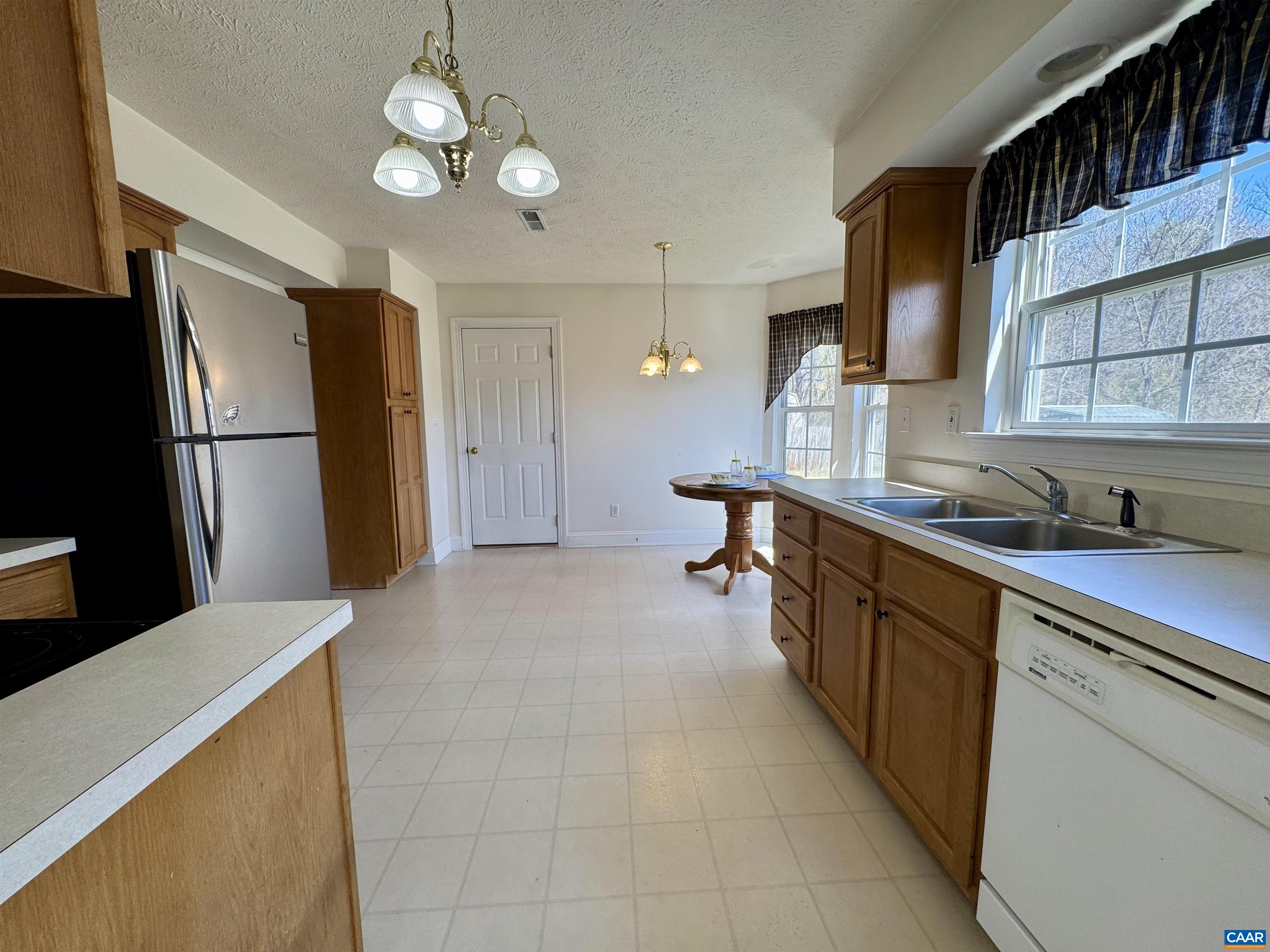 212 KINGSPORT RD, WAYNESBORO, Virginia 22980, 4 Bedrooms Bedrooms, ,2 BathroomsBathrooms,Residential,212 KINGSPORT RD,674184 MLS # 674184