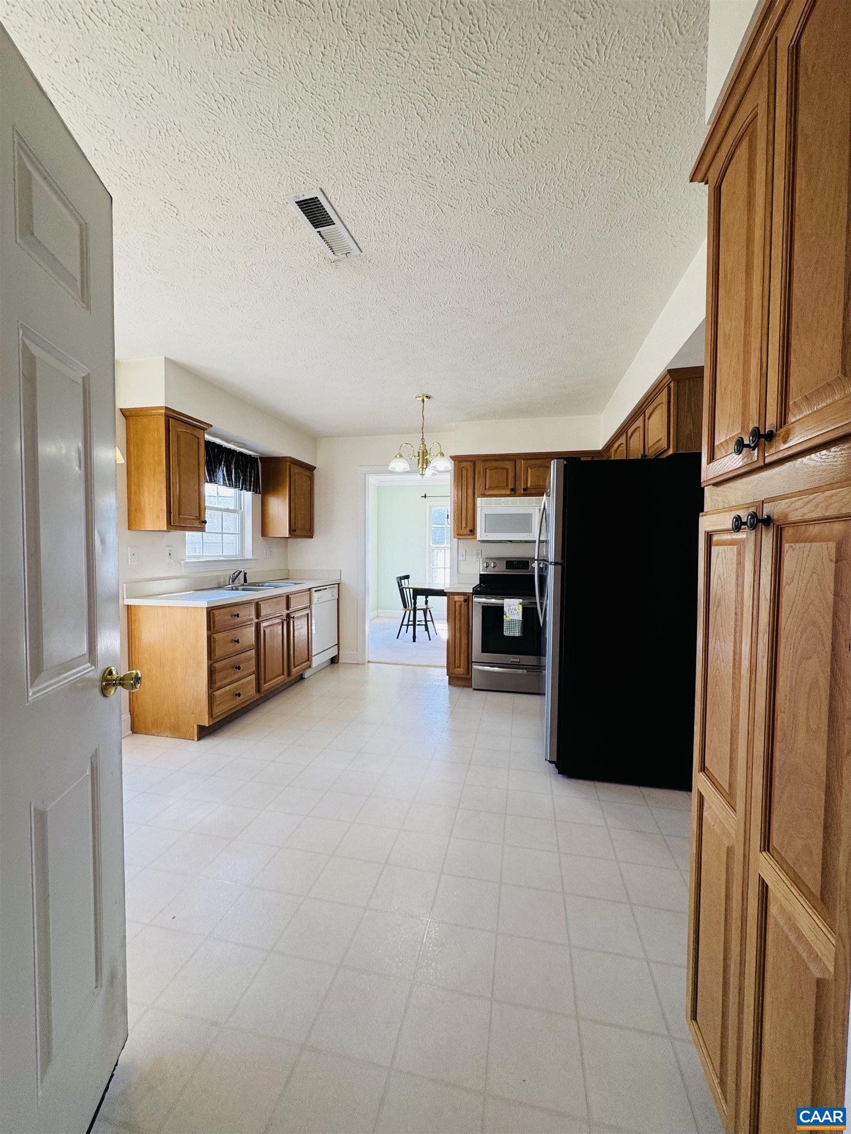 212 KINGSPORT RD, WAYNESBORO, Virginia 22980, 4 Bedrooms Bedrooms, ,2 BathroomsBathrooms,Residential,212 KINGSPORT RD,674184 MLS # 674184