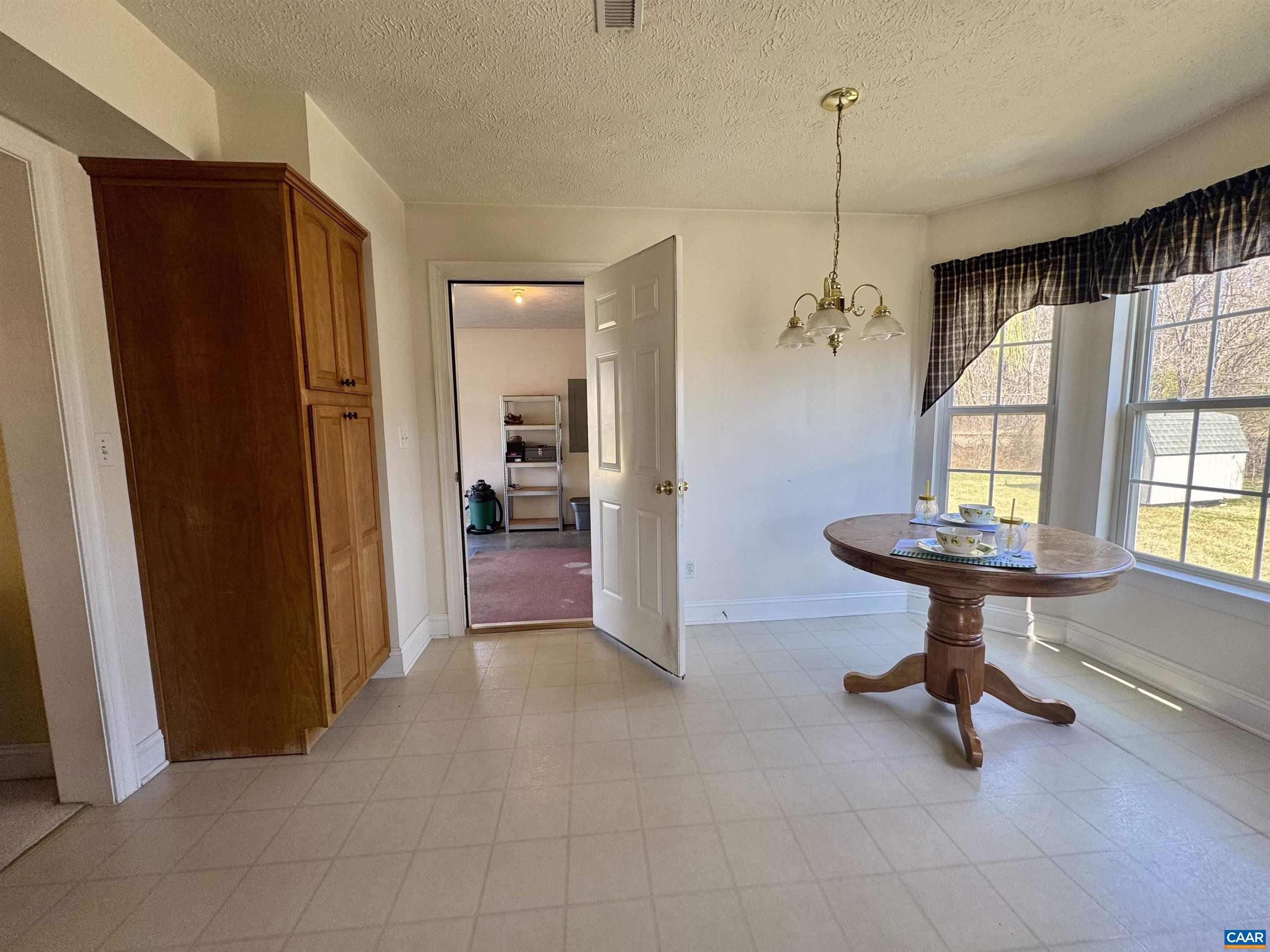 212 KINGSPORT RD, WAYNESBORO, Virginia 22980, 4 Bedrooms Bedrooms, ,2 BathroomsBathrooms,Residential,212 KINGSPORT RD,674184 MLS # 674184