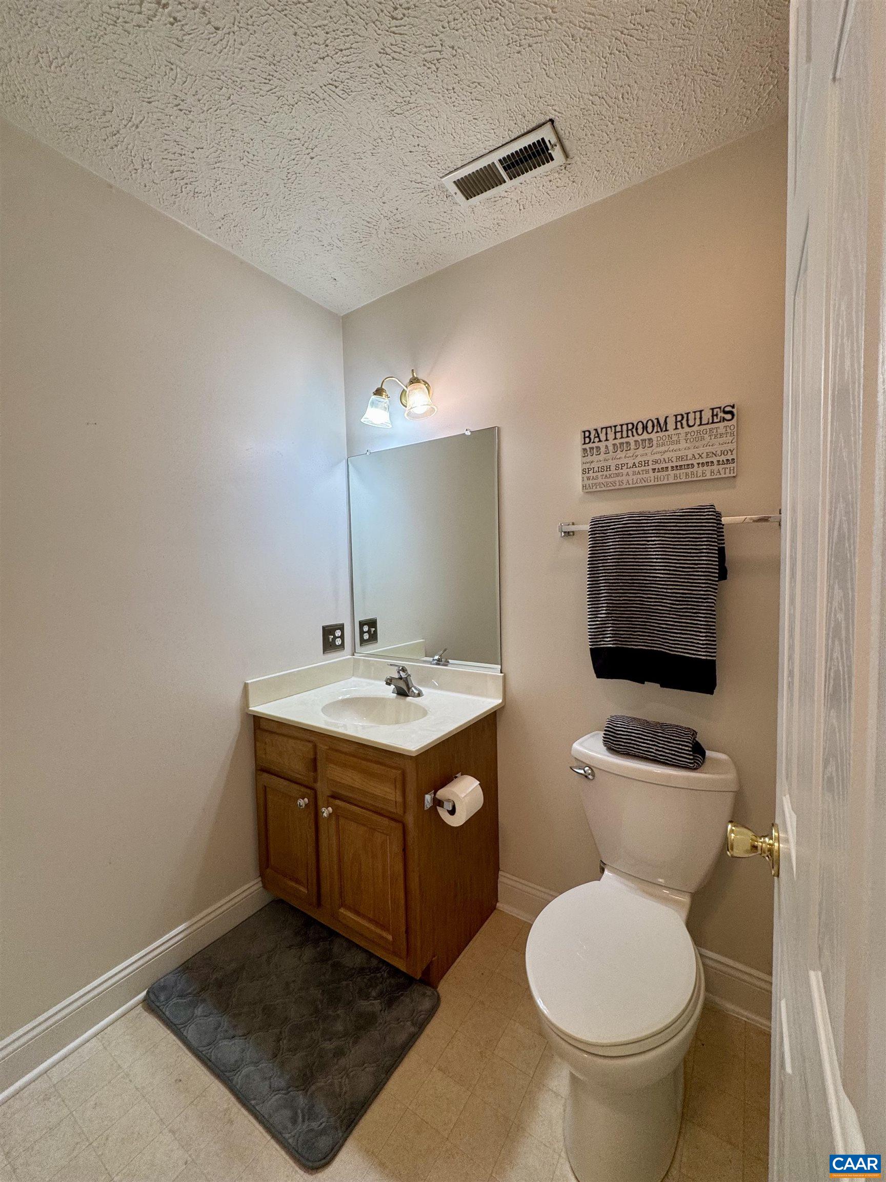 212 KINGSPORT RD, WAYNESBORO, Virginia 22980, 4 Bedrooms Bedrooms, ,2 BathroomsBathrooms,Residential,212 KINGSPORT RD,674184 MLS # 674184