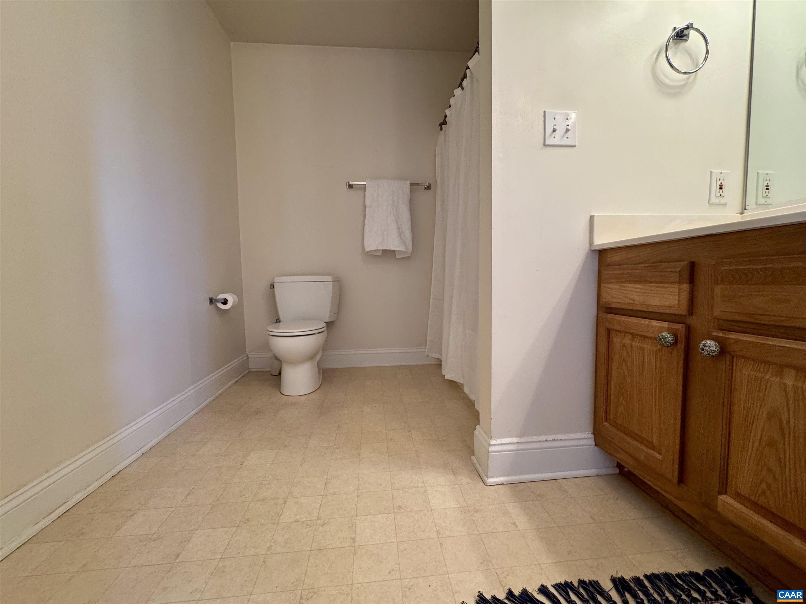 212 KINGSPORT RD, WAYNESBORO, Virginia 22980, 4 Bedrooms Bedrooms, ,2 BathroomsBathrooms,Residential,212 KINGSPORT RD,674184 MLS # 674184