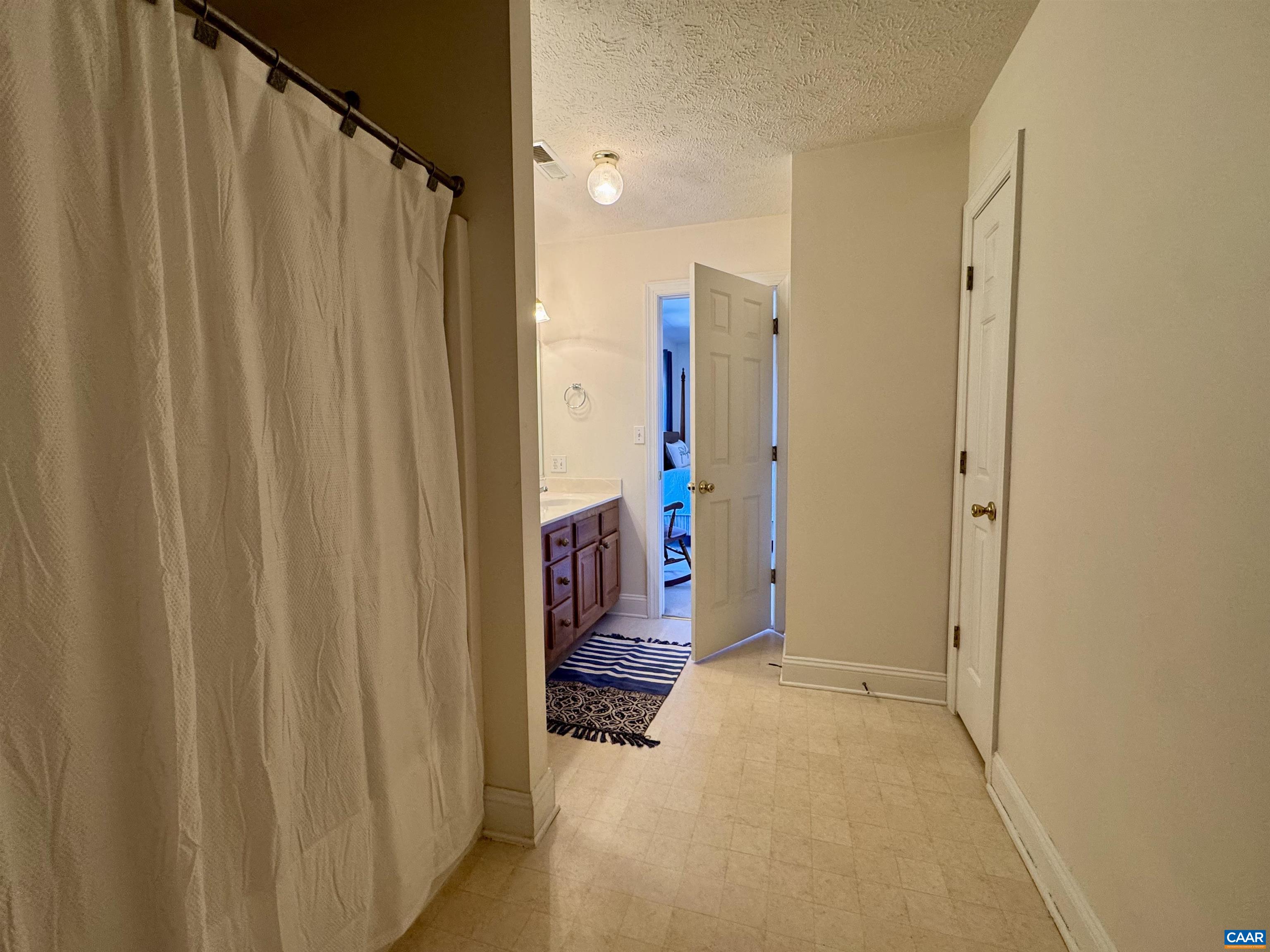 212 KINGSPORT RD, WAYNESBORO, Virginia 22980, 4 Bedrooms Bedrooms, ,2 BathroomsBathrooms,Residential,212 KINGSPORT RD,674184 MLS # 674184