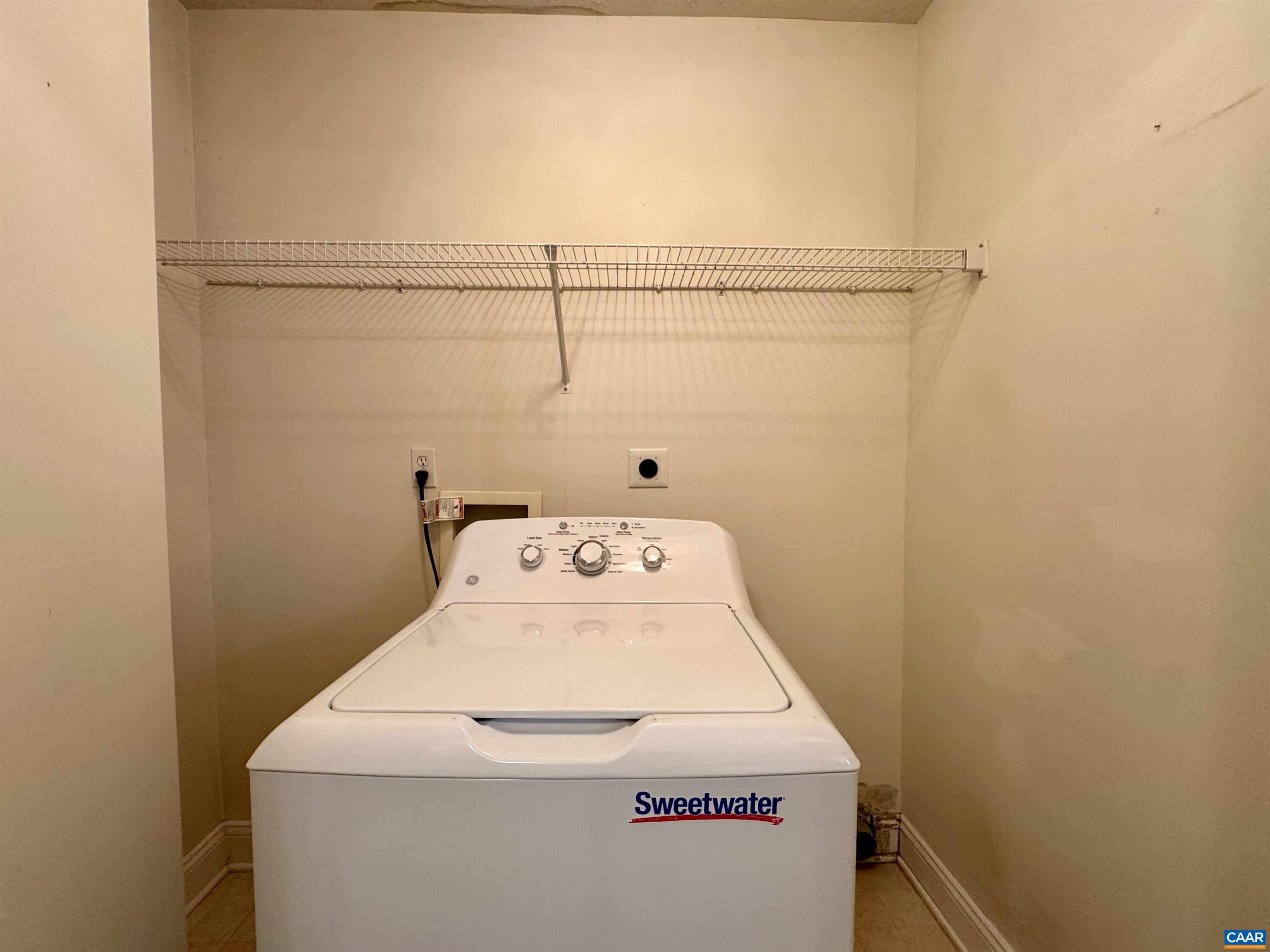 212 KINGSPORT RD, WAYNESBORO, Virginia 22980, 4 Bedrooms Bedrooms, ,2 BathroomsBathrooms,Residential,212 KINGSPORT RD,674184 MLS # 674184