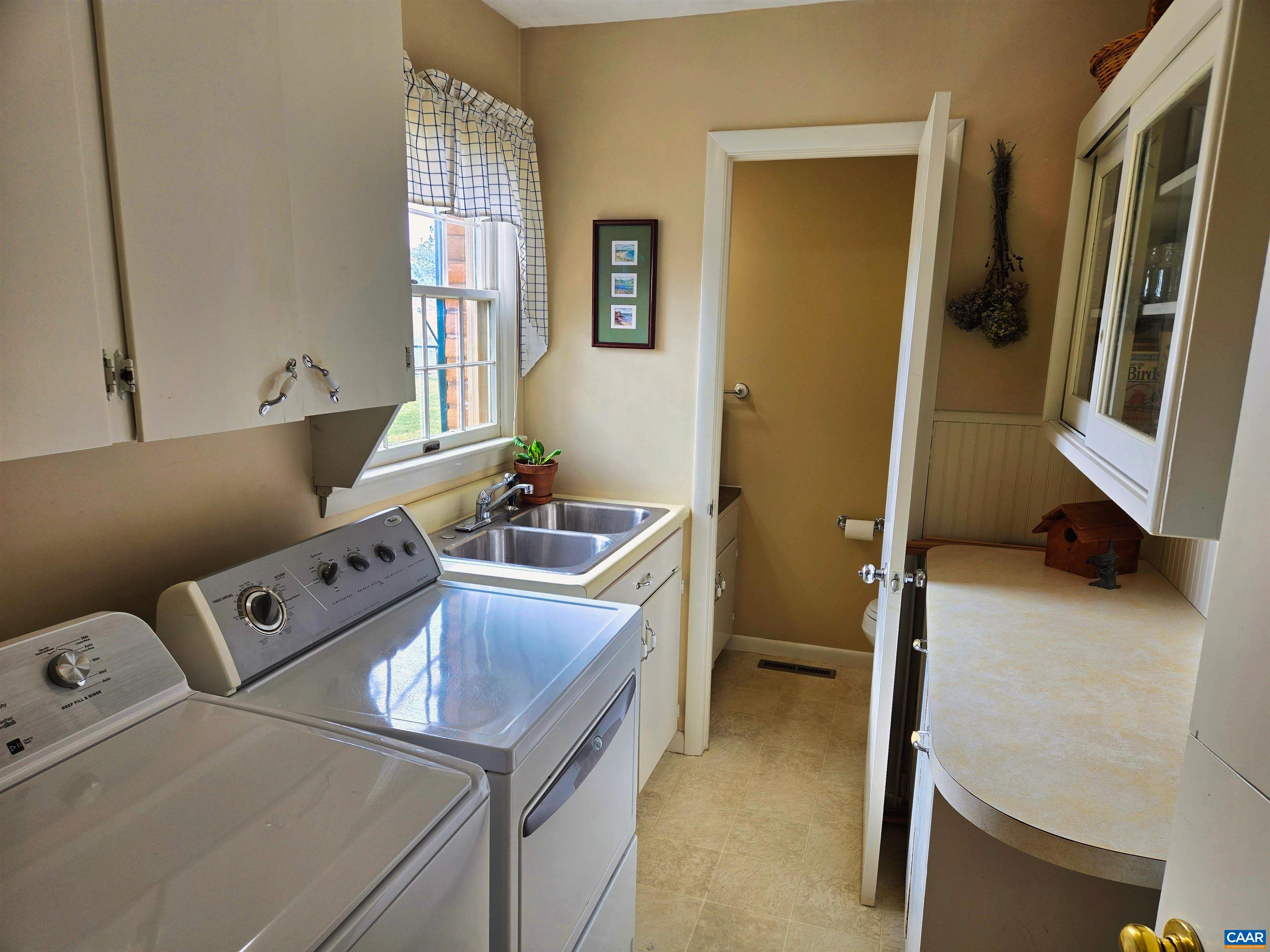 174 RORRER CIR, ROCKINGHAM, Virginia 22801, 4 Bedrooms Bedrooms, ,3 BathroomsBathrooms,Residential,174 RORRER CIR,674187 MLS # 674187