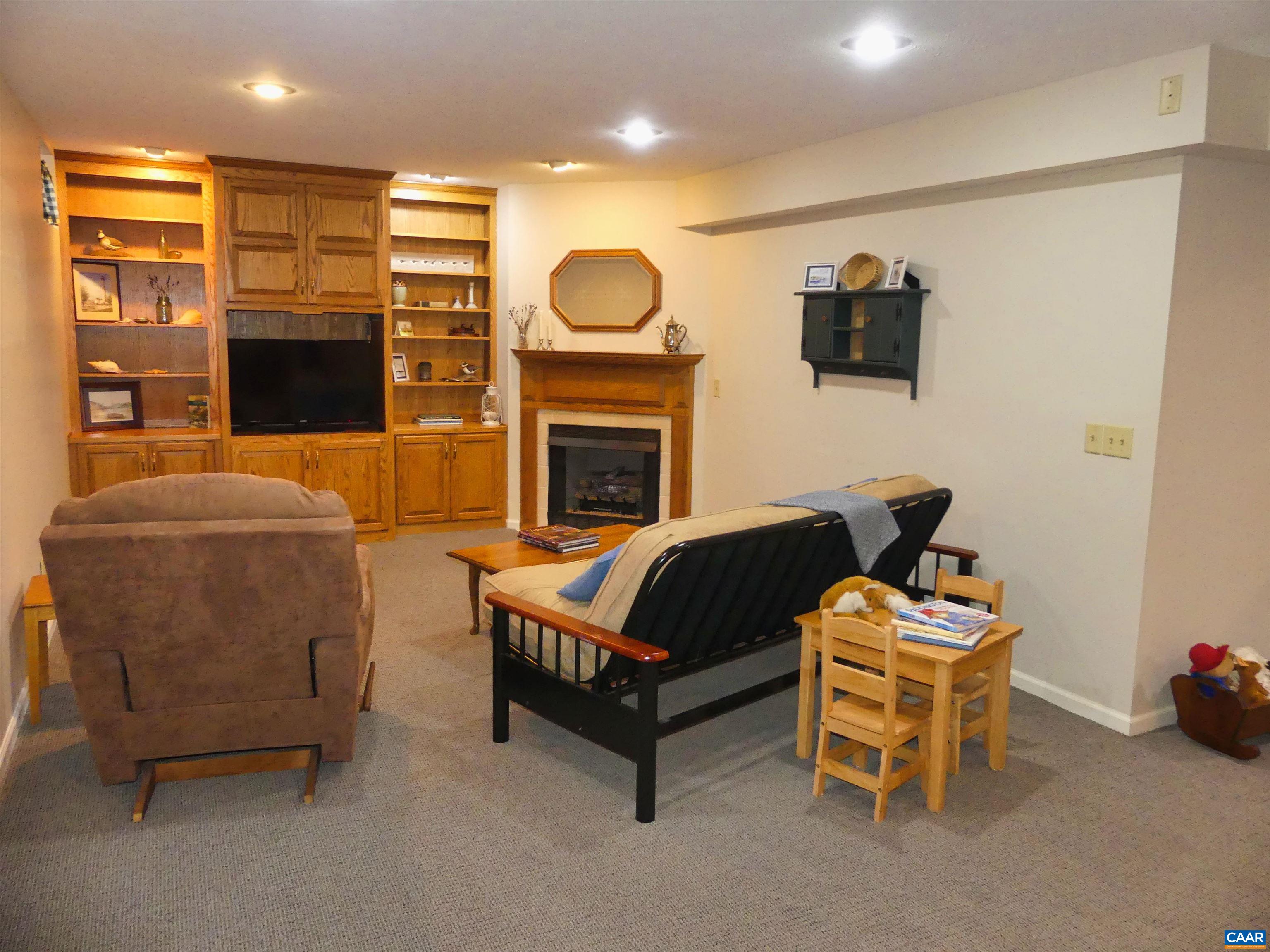 174 RORRER CIR, ROCKINGHAM, Virginia 22801, 4 Bedrooms Bedrooms, ,3 BathroomsBathrooms,Residential,174 RORRER CIR,674187 MLS # 674187