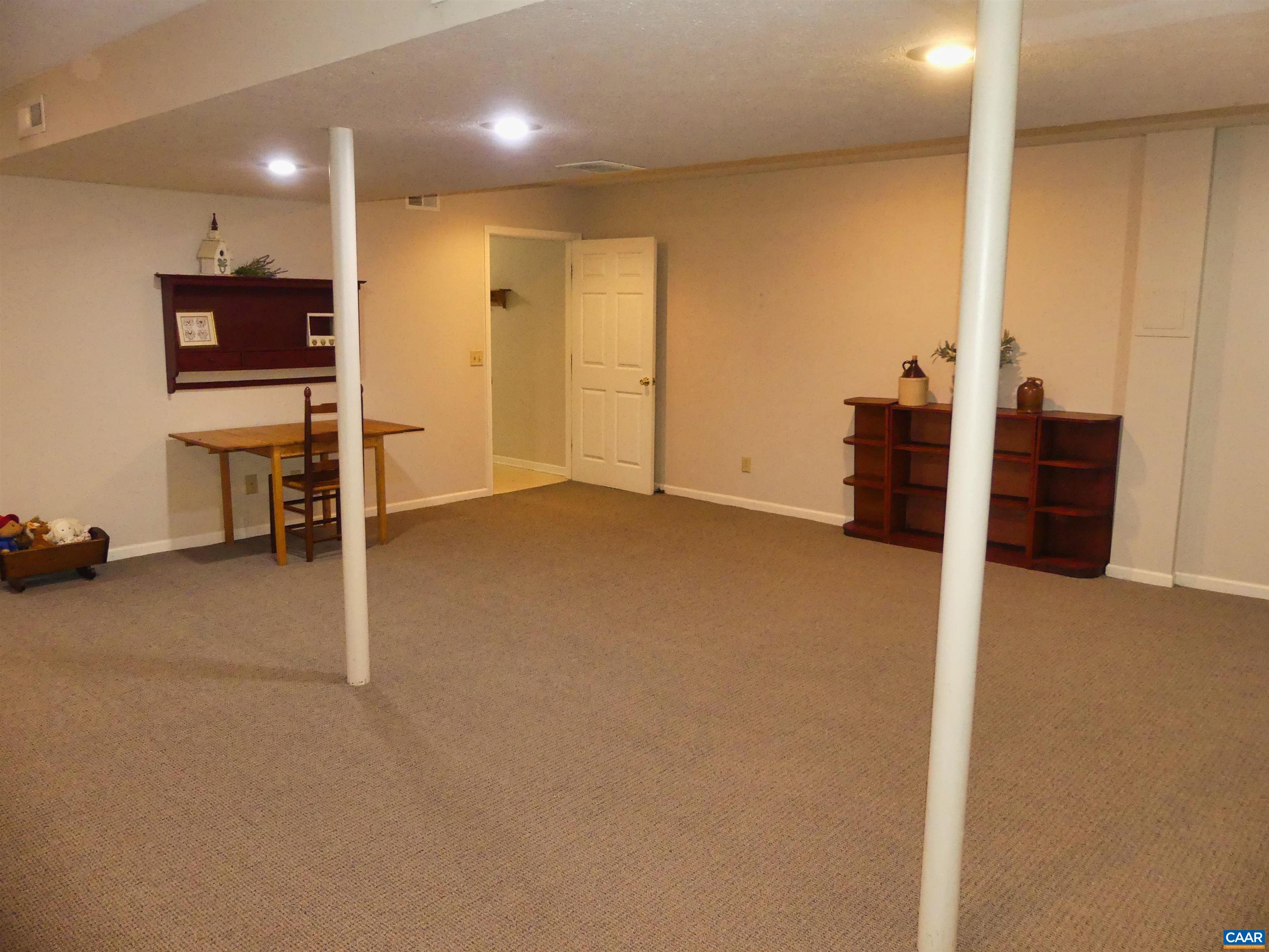 174 RORRER CIR, ROCKINGHAM, Virginia 22801, 4 Bedrooms Bedrooms, ,3 BathroomsBathrooms,Residential,174 RORRER CIR,674187 MLS # 674187