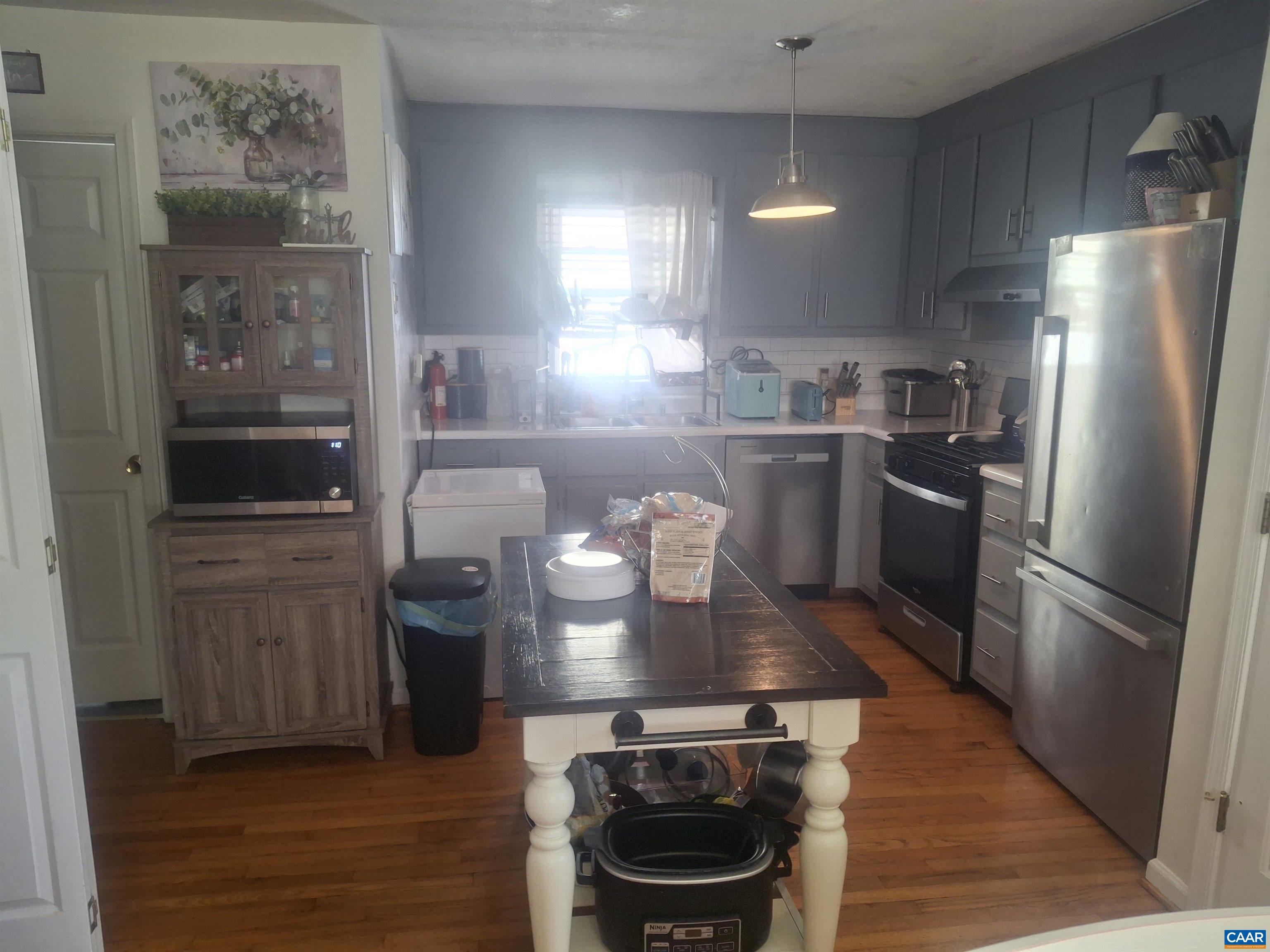 642 N DELPHINE AVE, WAYNESBORO, Virginia 22980, 4 Bedrooms Bedrooms, ,2 BathroomsBathrooms,Residential,642 N DELPHINE AVE,674188 MLS # 674188