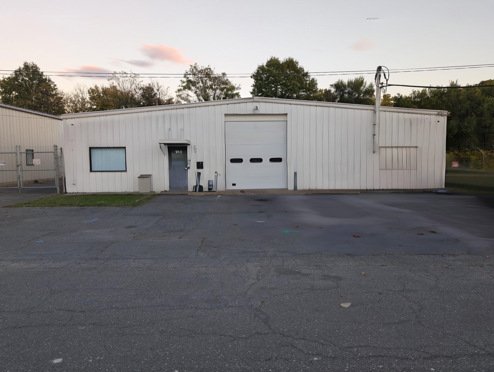 208 S BAYARD AVE, WAYNESBORO, Virginia 22980, ,Commercial,208 S BAYARD AVE,674212 MLS # 674212