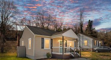 246 BERRY ST, ORANGE, Virginia 22960, 3 Bedrooms Bedrooms, ,2 BathroomsBathrooms,Residential,246 BERRY ST,VAOR2013364 MLS # VAOR2013364