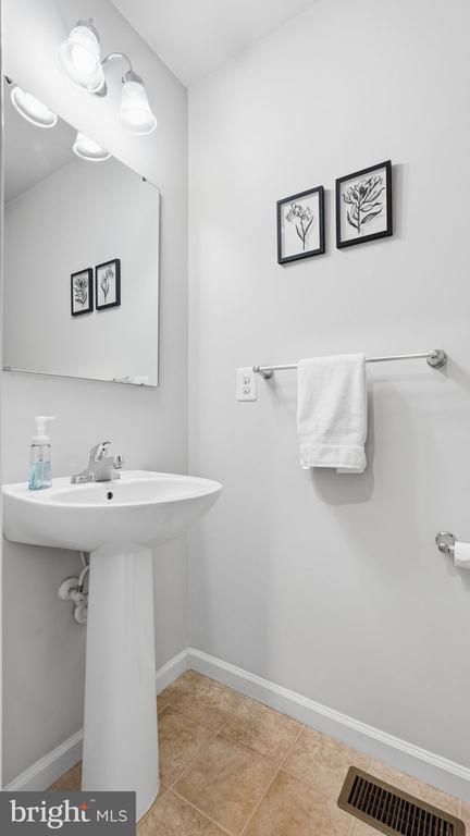 2402 BUTTERNUT LANE, CULPEPER, Virginia 22701, 4 Bedrooms Bedrooms, ,3 BathroomsBathrooms,Residential,2402 BUTTERNUT LANE,VACU2012758 MLS # VACU2012758