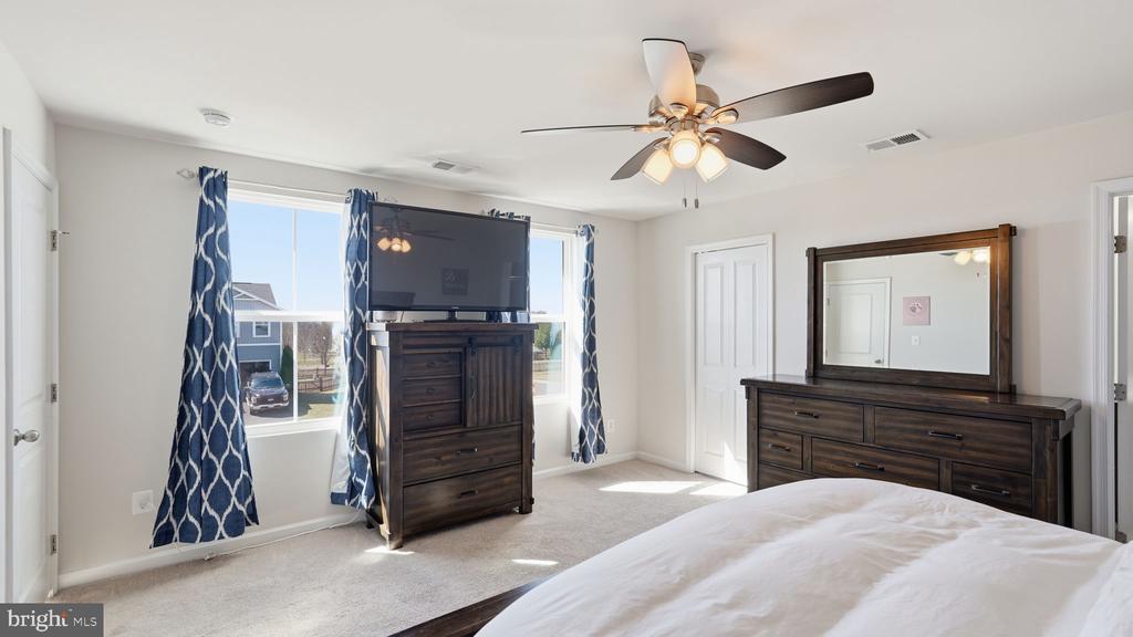 2402 BUTTERNUT LANE, CULPEPER, Virginia 22701, 4 Bedrooms Bedrooms, ,3 BathroomsBathrooms,Residential,2402 BUTTERNUT LANE,VACU2012758 MLS # VACU2012758