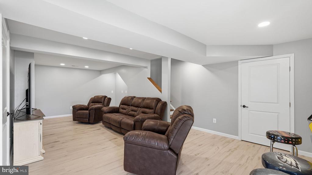 2402 BUTTERNUT LANE, CULPEPER, Virginia 22701, 4 Bedrooms Bedrooms, ,3 BathroomsBathrooms,Residential,2402 BUTTERNUT LANE,VACU2012758 MLS # VACU2012758