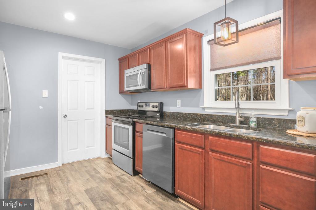 107 WINEWOOD DR, LOCUST GROVE, Virginia 22508, 3 Bedrooms Bedrooms, ,2 BathroomsBathrooms,Residential,107 WINEWOOD DR,VASP2039754 MLS # VASP2039754