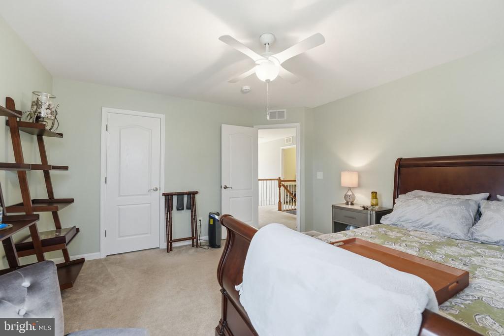 10272 QUARTZ AVE, CULPEPER, Virginia 22701, 5 Bedrooms Bedrooms, ,4 BathroomsBathrooms,Residential,10272 QUARTZ AVE,VACU2012754 MLS # VACU2012754