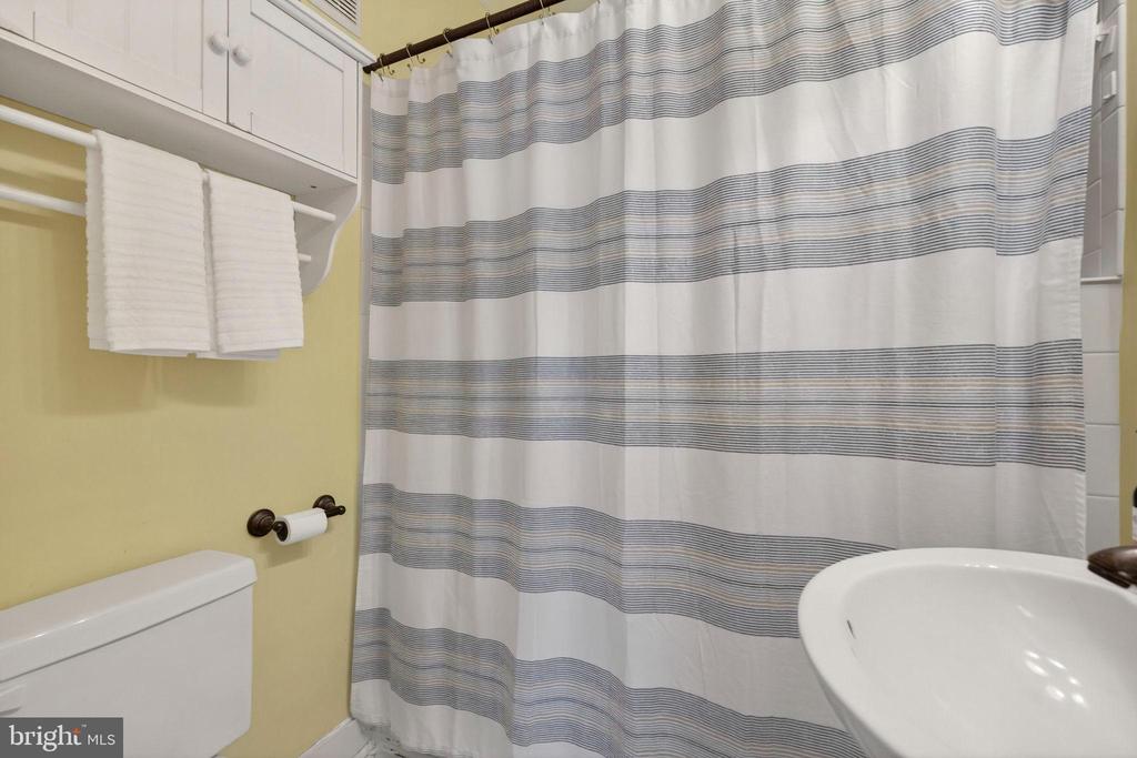 278 ALEXANDRIA PIKE, WARRENTON, Virginia 20186, ,Residential,278 ALEXANDRIA PIKE,VAFQ2020864 MLS # VAFQ2020864 278 ALEXANDRIA PIKE, WARRENTON, Virginia 20186, ,Residential,278 ALEXANDRIA PIKE,VAFQ2020864 MLS # VAFQ2020864