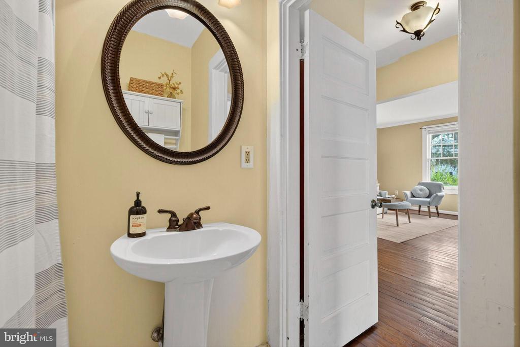 278 ALEXANDRIA PIKE, WARRENTON, Virginia 20186, ,Residential,278 ALEXANDRIA PIKE,VAFQ2020864 MLS # VAFQ2020864 278 ALEXANDRIA PIKE, WARRENTON, Virginia 20186, ,Residential,278 ALEXANDRIA PIKE,VAFQ2020864 MLS # VAFQ2020864