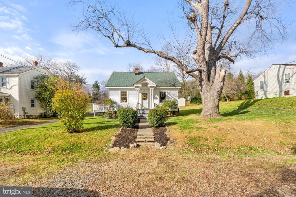 278 ALEXANDRIA PIKE, WARRENTON, Virginia 20186, ,Residential,278 ALEXANDRIA PIKE,VAFQ2020864 MLS # VAFQ2020864 278 ALEXANDRIA PIKE, WARRENTON, Virginia 20186, ,Residential,278 ALEXANDRIA PIKE,VAFQ2020864 MLS # VAFQ2020864