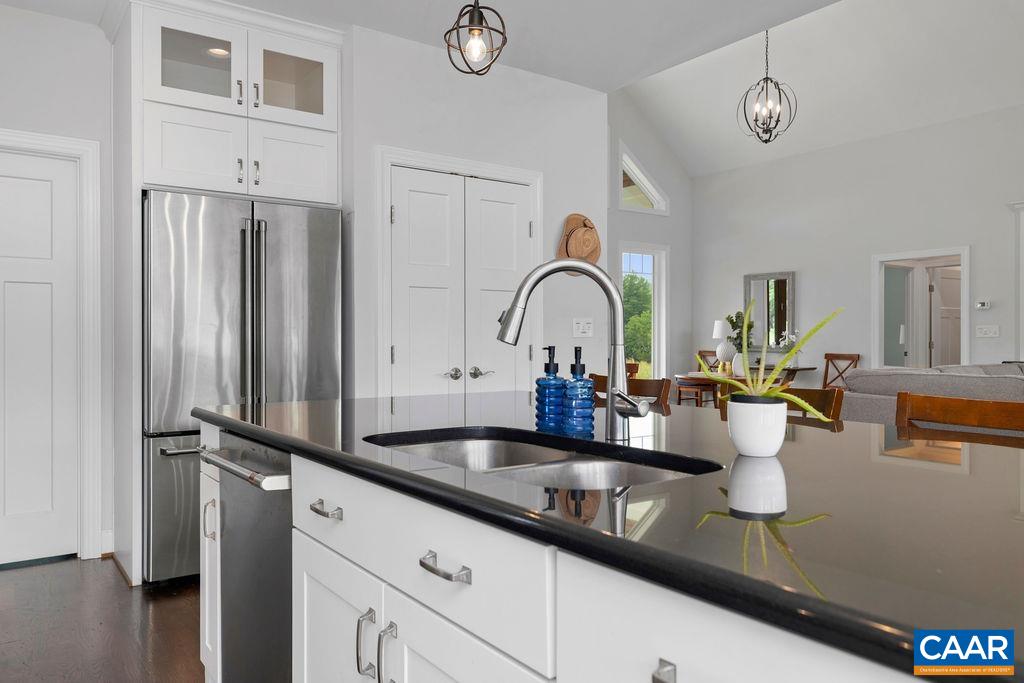 61 HILLSIDE LN, AFTON, Virginia 22920, 5 Bedrooms Bedrooms, ,4 BathroomsBathrooms,Residential,61 HILLSIDE LN,674061 MLS # 674061