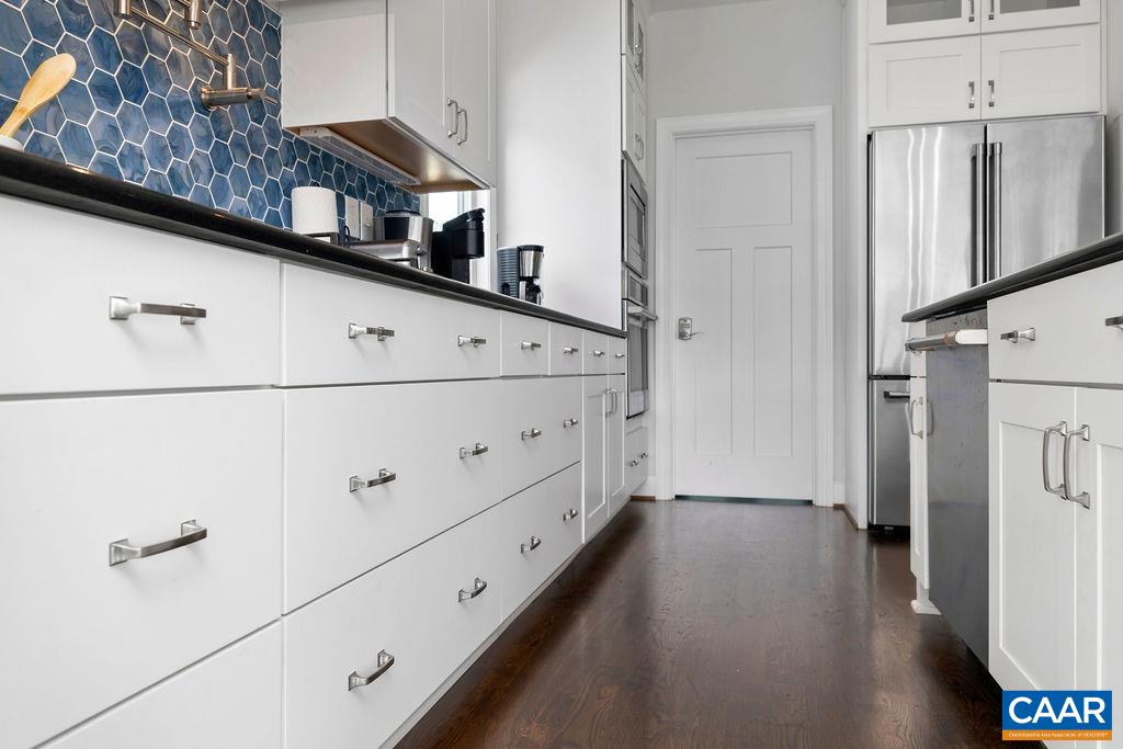 61 HILLSIDE LN, AFTON, Virginia 22920, 5 Bedrooms Bedrooms, ,4 BathroomsBathrooms,Residential,61 HILLSIDE LN,674061 MLS # 674061