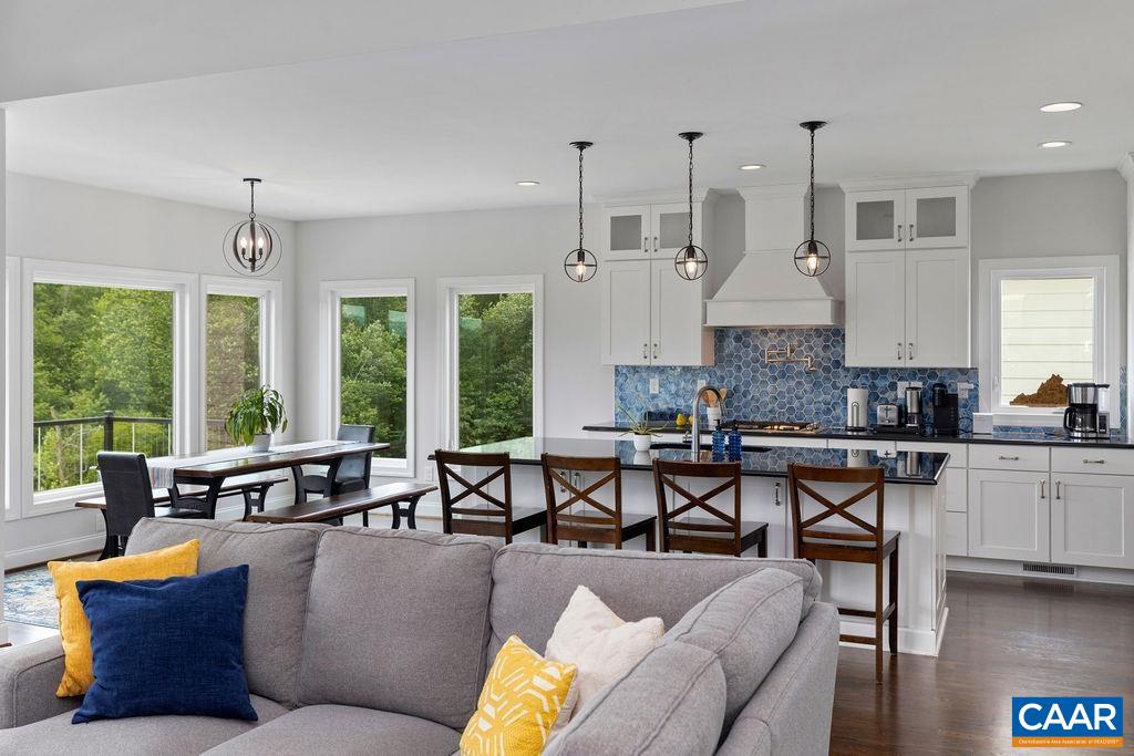 61 HILLSIDE LN, AFTON, Virginia 22920, 5 Bedrooms Bedrooms, ,4 BathroomsBathrooms,Residential,61 HILLSIDE LN,674061 MLS # 674061