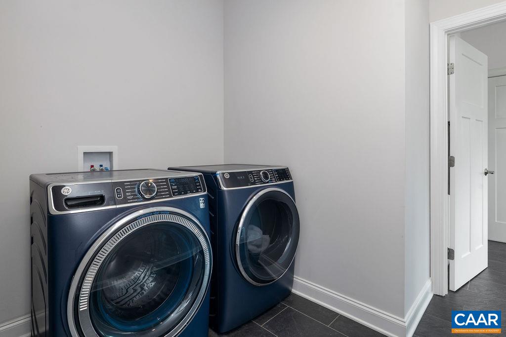 61 HILLSIDE LN, AFTON, Virginia 22920, 5 Bedrooms Bedrooms, ,4 BathroomsBathrooms,Residential,61 HILLSIDE LN,674061 MLS # 674061