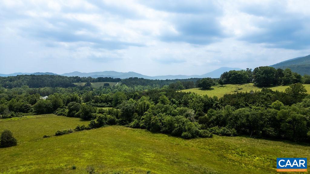 61 HILLSIDE LN, AFTON, Virginia 22920, 5 Bedrooms Bedrooms, ,4 BathroomsBathrooms,Residential,61 HILLSIDE LN,674061 MLS # 674061