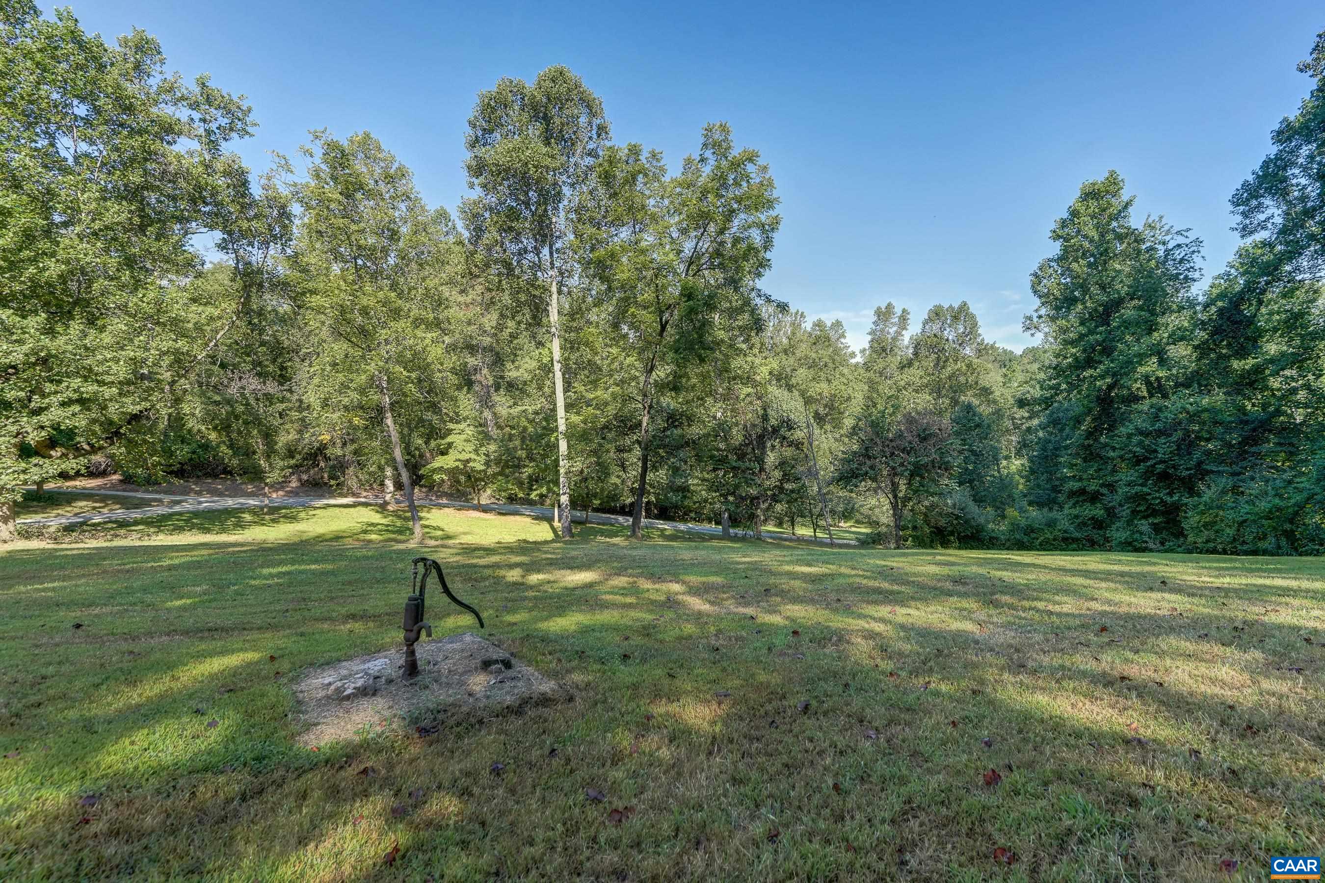 140 LYNX FARM LN, CHARLOTTESVILLE, Virginia 22903, 4 Bedrooms Bedrooms, ,4 BathroomsBathrooms,Residential,140 LYNX FARM LN,674098 MLS # 674098