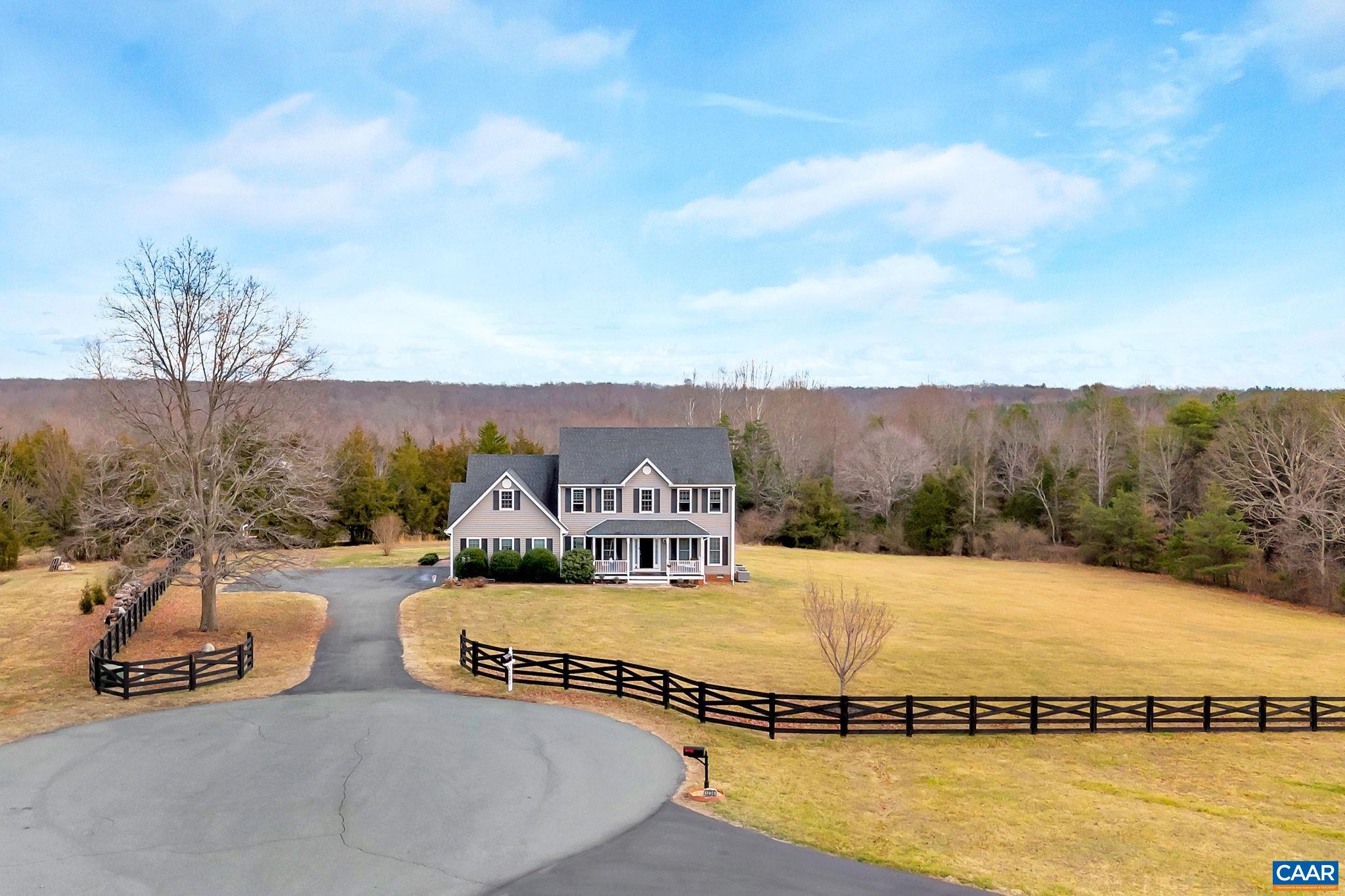 1243 WOODCOCK PL, SCOTTSVILLE, Virginia 24590, 5 Bedrooms Bedrooms, ,2 BathroomsBathrooms,Residential,1243 WOODCOCK PL,674114 MLS # 674114