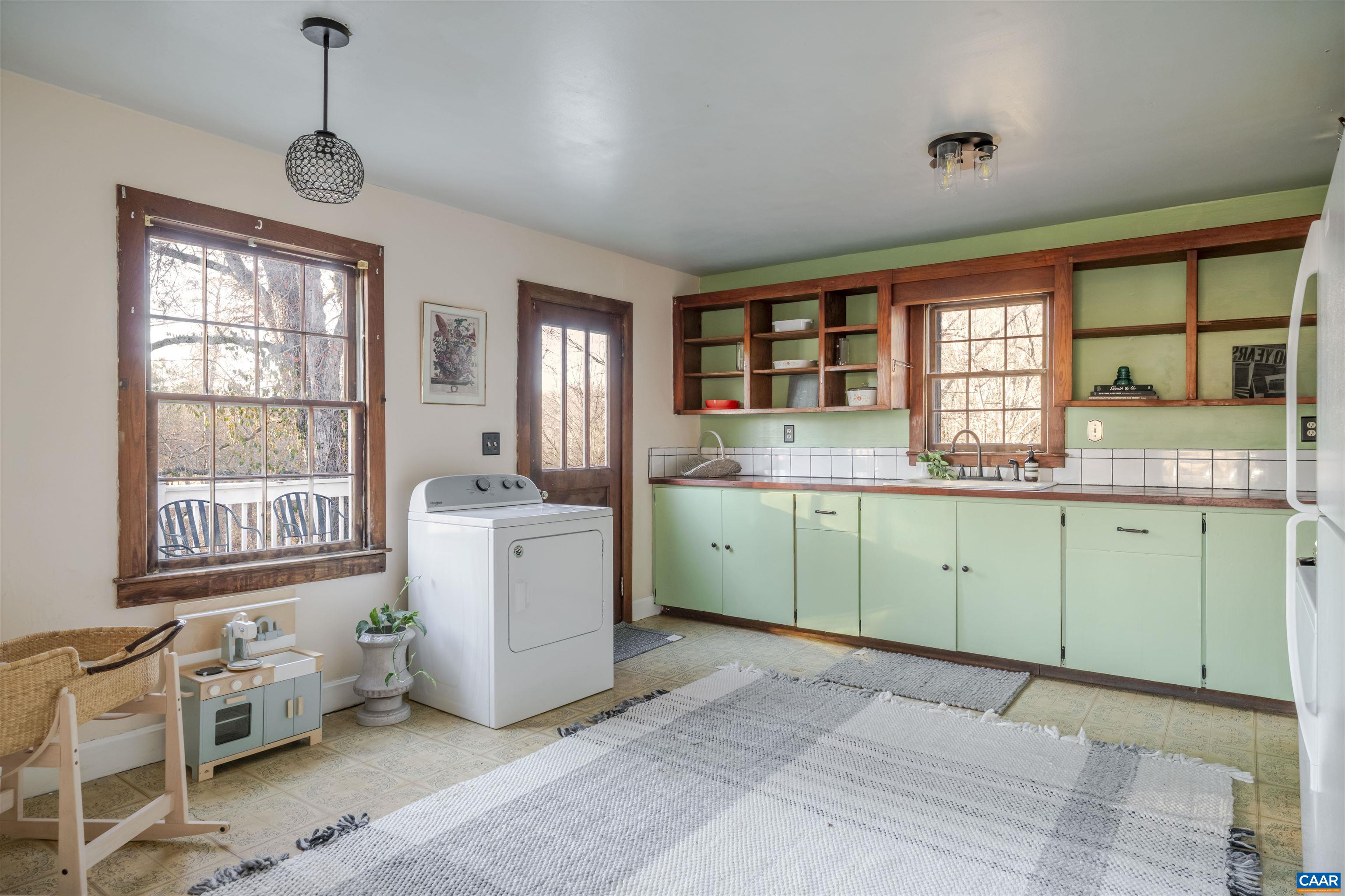 3822 WATTS PASSAGE, CHARLOTTESVILLE, Virginia 22911, 2 Bedrooms Bedrooms, ,1 BathroomBathrooms,Residential,3822 WATTS PASSAGE,674208 MLS # 674208