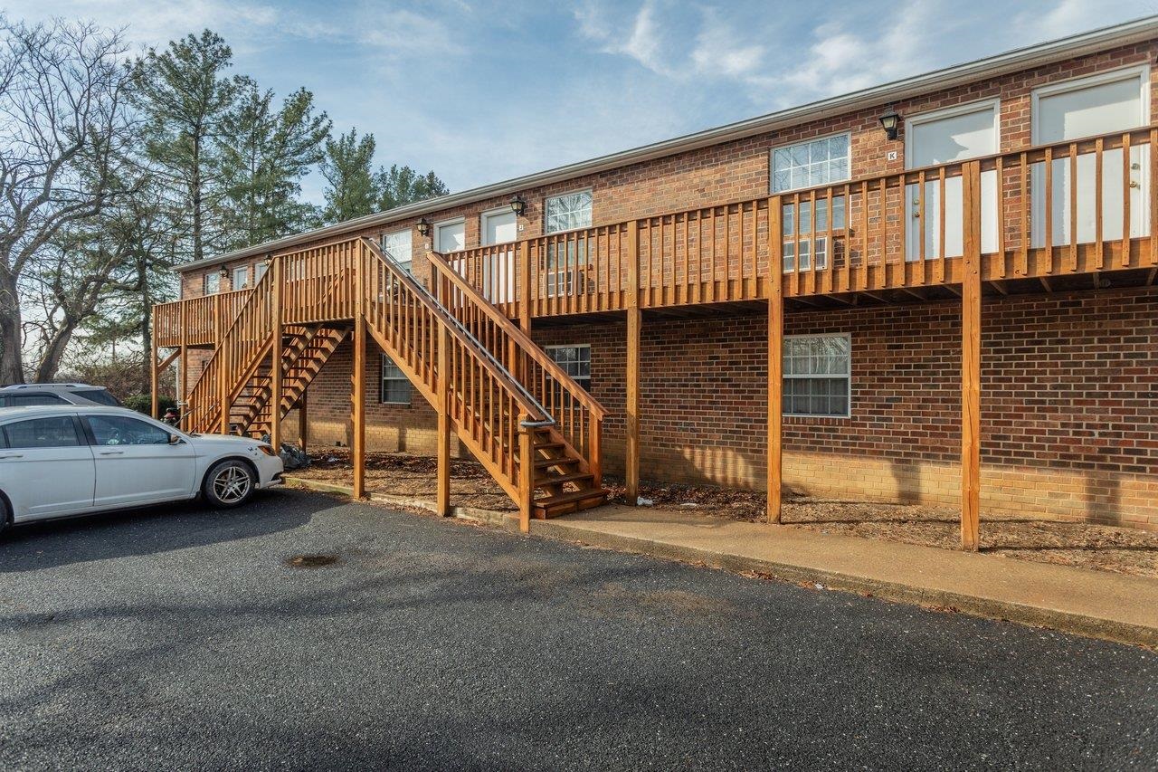 990, 992, 994 CHICAGO AVE, HARRISONBURG, Virginia 22802, ,Commercial,990, 992, 994 CHICAGO AVE,674218 MLS # 674218