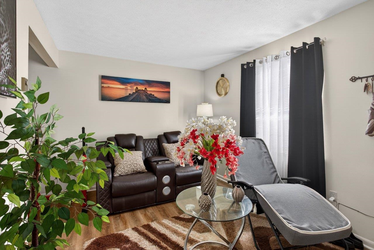 990, 992, 994 CHICAGO AVE, HARRISONBURG, Virginia 22802, ,Commercial,990, 992, 994 CHICAGO AVE,674218 MLS # 674218