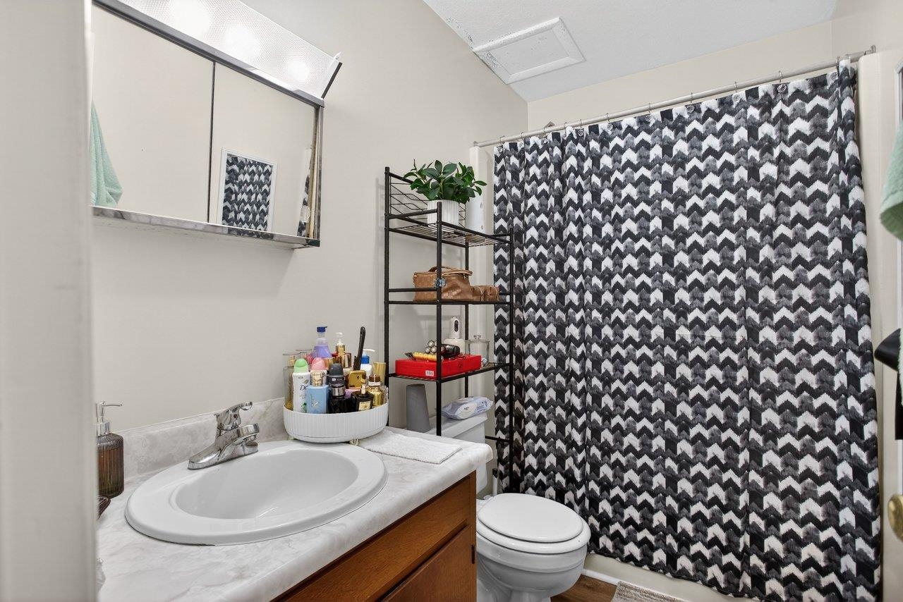 990, 992, 994 CHICAGO AVE, HARRISONBURG, Virginia 22802, ,Commercial,990, 992, 994 CHICAGO AVE,674218 MLS # 674218