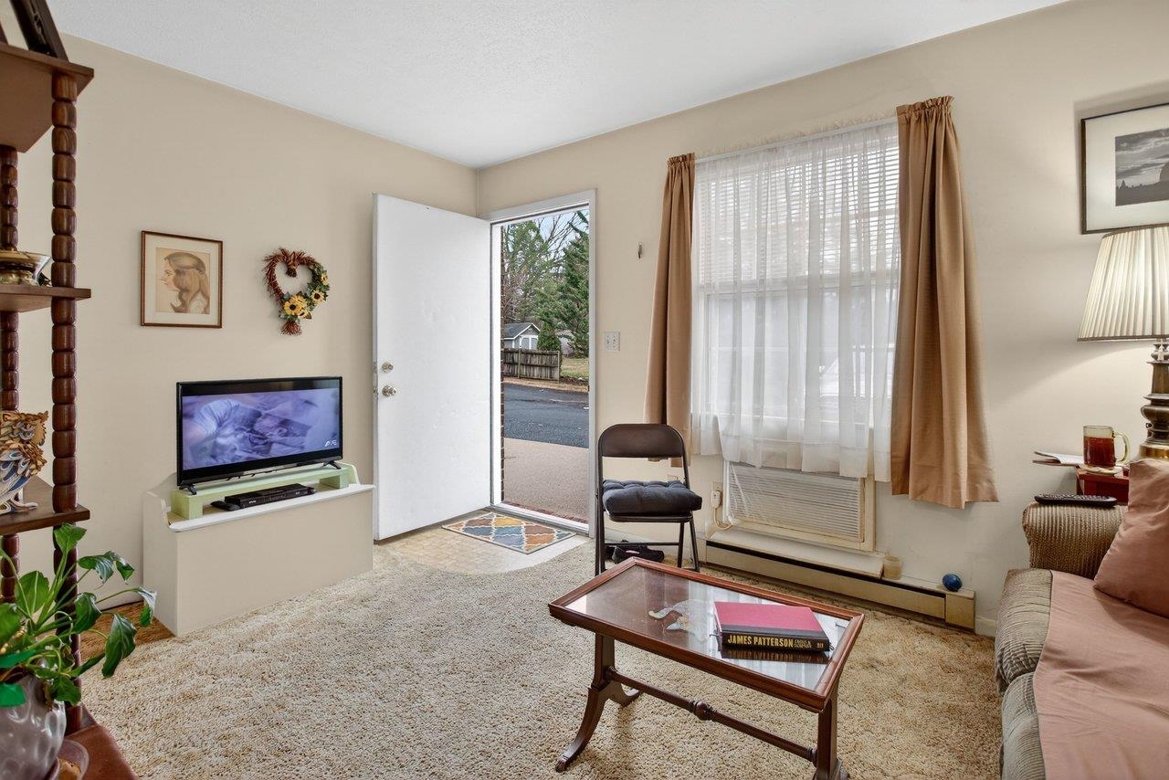 990, 992, 994 CHICAGO AVE, HARRISONBURG, Virginia 22802, ,Commercial,990, 992, 994 CHICAGO AVE,674218 MLS # 674218