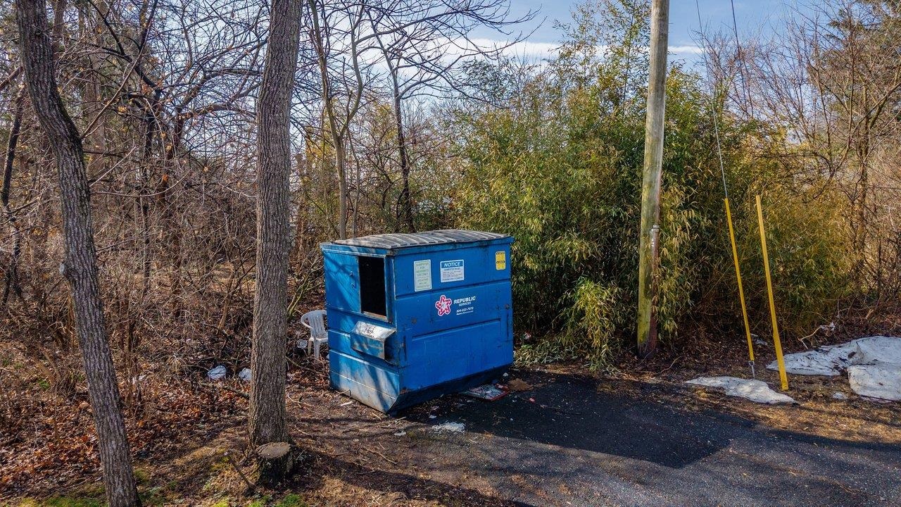 990, 992, 994 CHICAGO AVE, HARRISONBURG, Virginia 22802, ,Commercial,990, 992, 994 CHICAGO AVE,674218 MLS # 674218